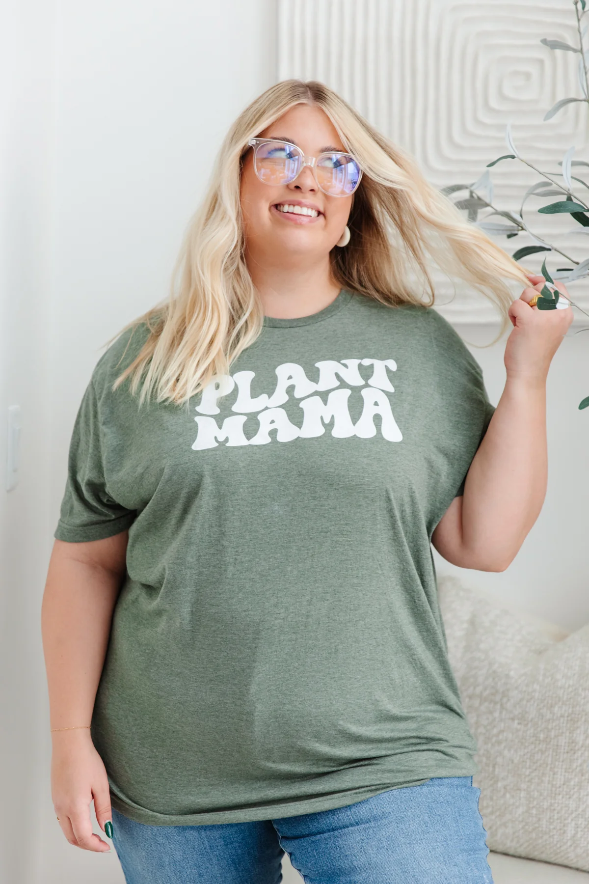 Green Thumb Graphic Tee - 4/26/2022 - Image 12