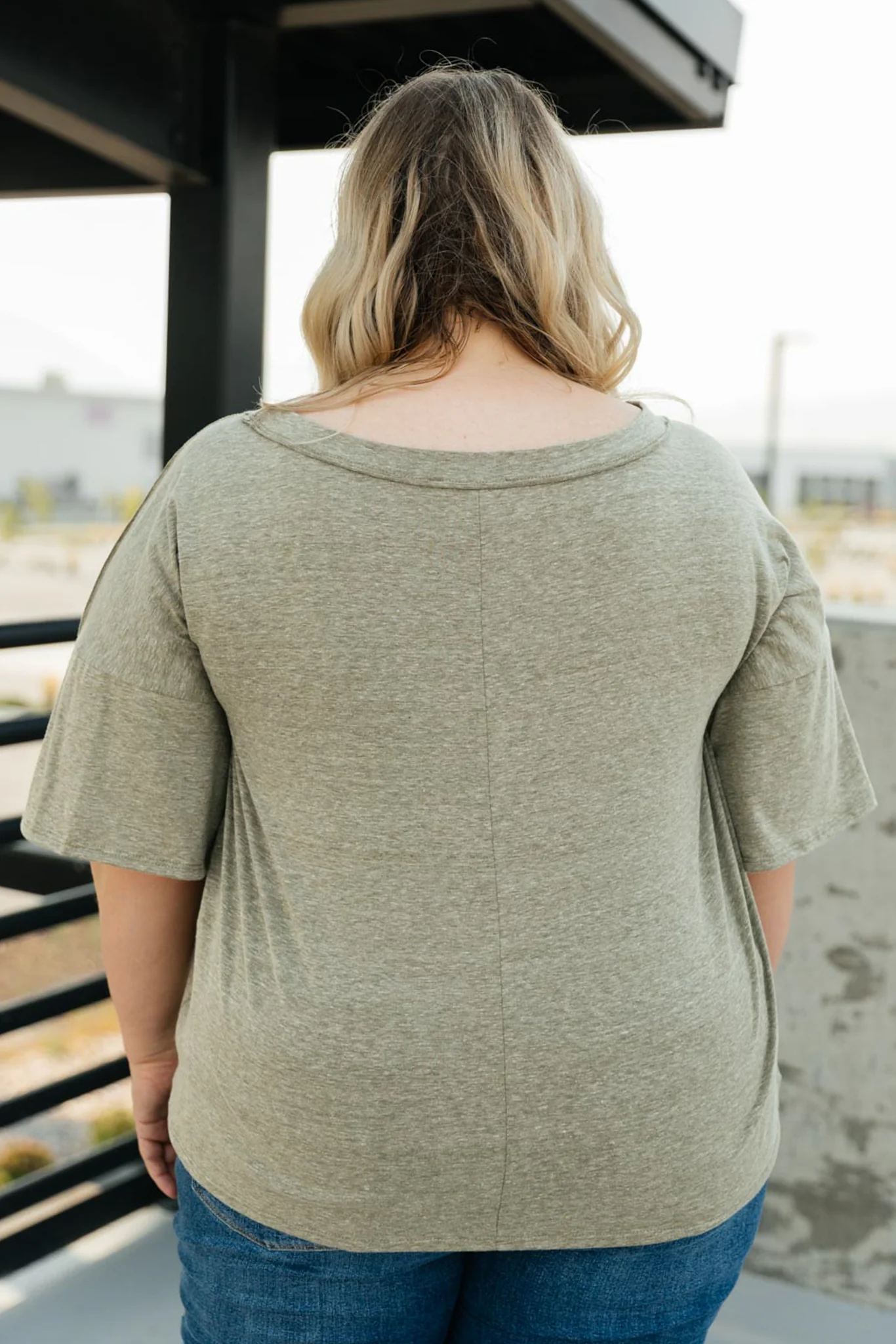 Hannah Tee in Faded Olive - 9/23/2021 - Image 15
