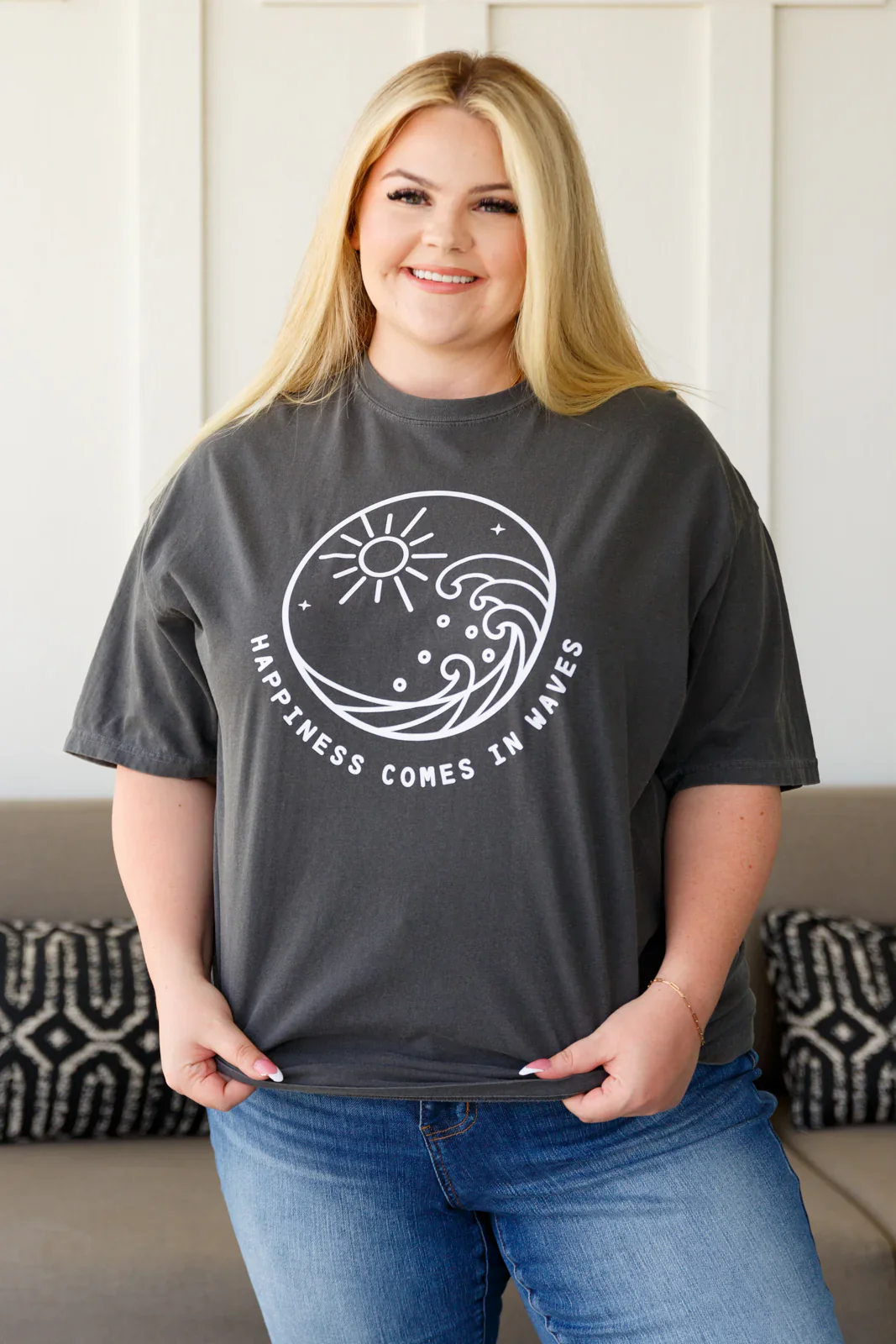Happiness Comes in Waves Tee - 4/2/2026 - Image 3