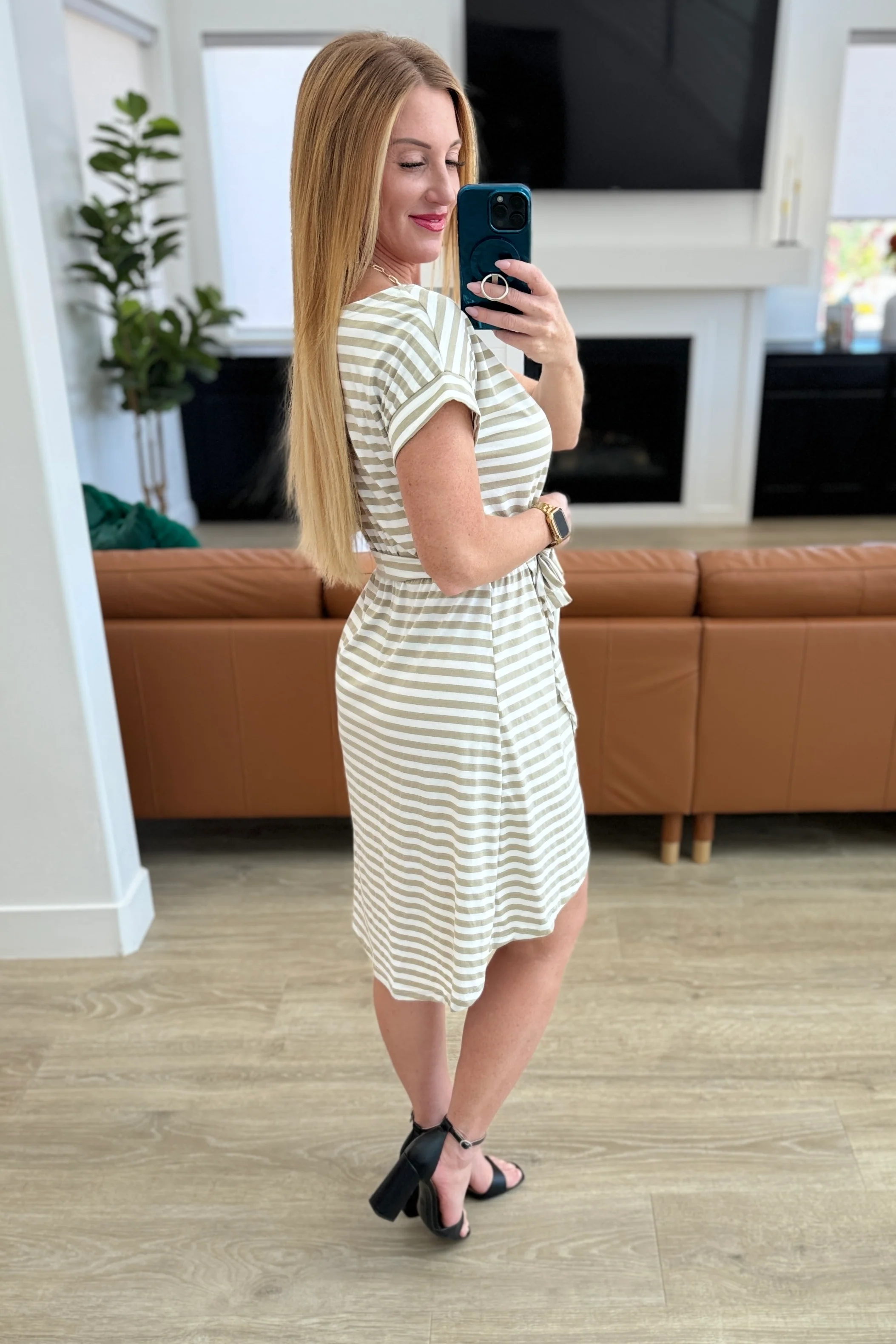 Has Merit Tulip Midi Dress - 5/22/2024 - Image 5