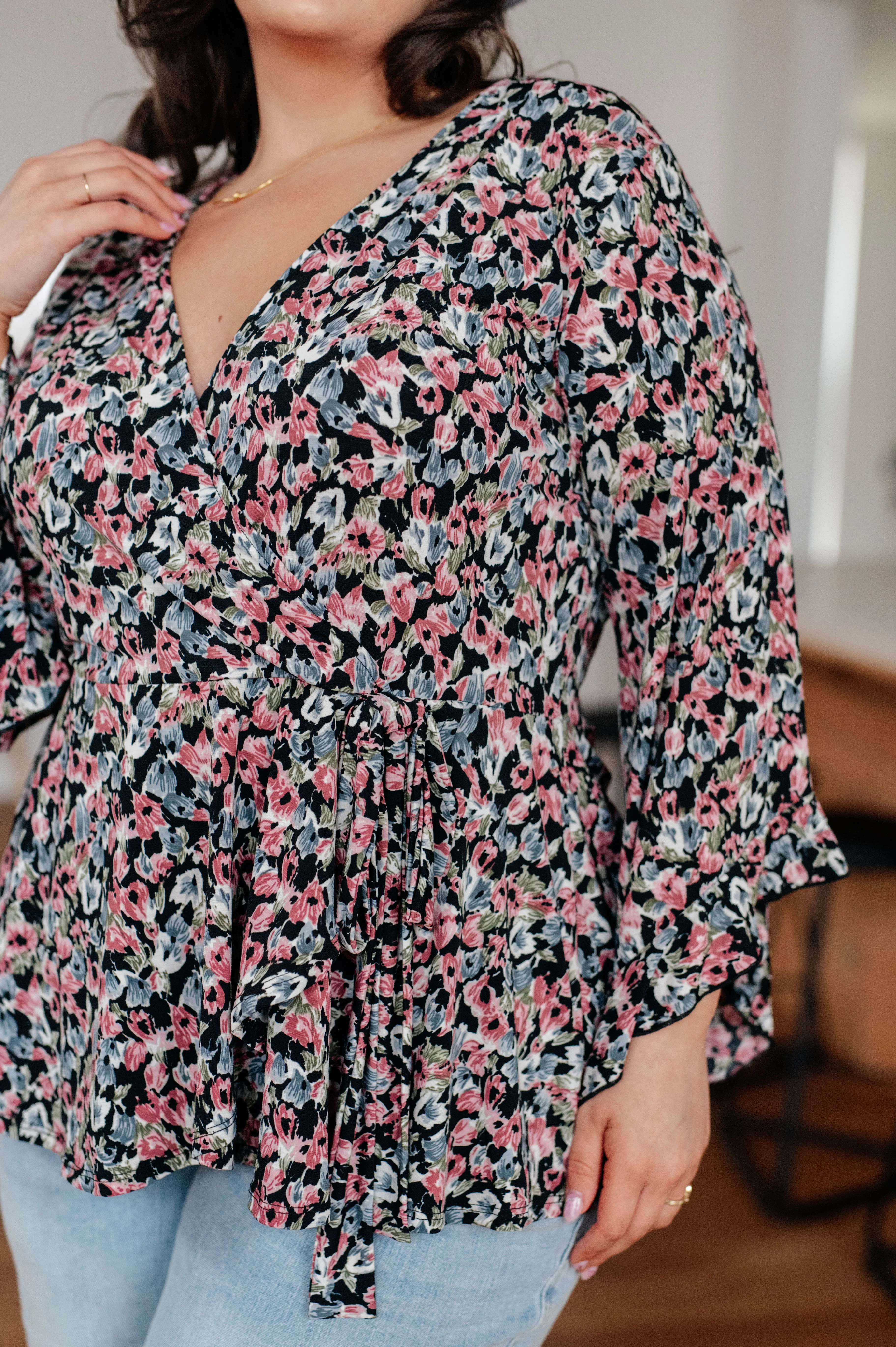 Have It All Angel Sleeve Top in Black Floral - 1/25/2024 - Image 6