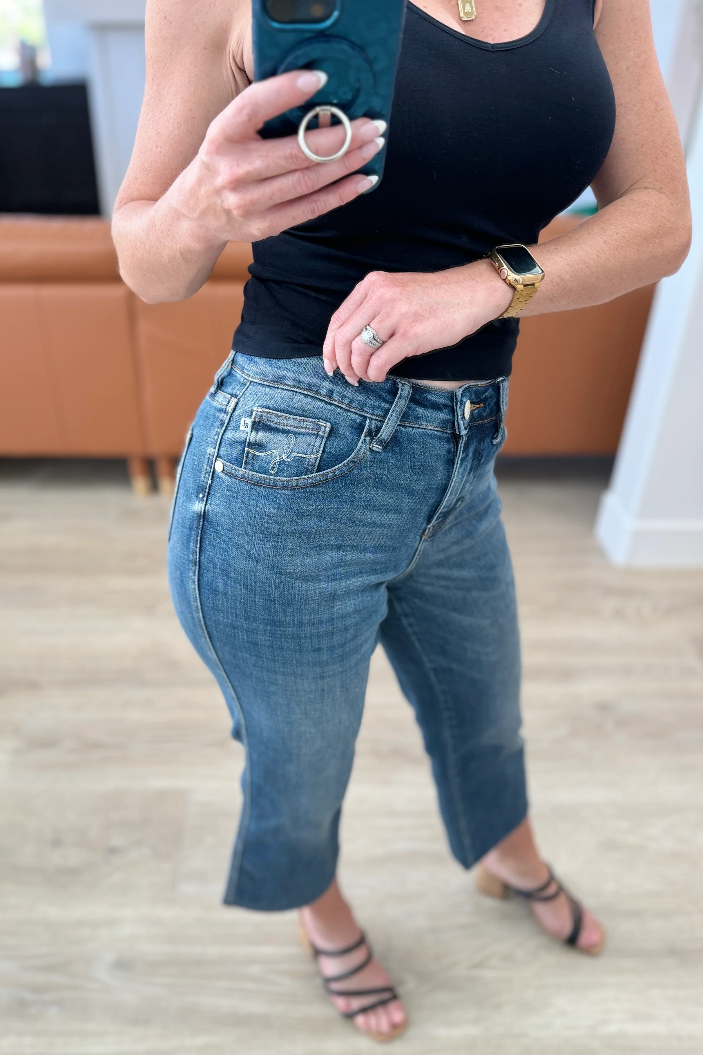 Hayes High Rise Wide Leg Crop Jeans - 6/8/2023 - Image 12