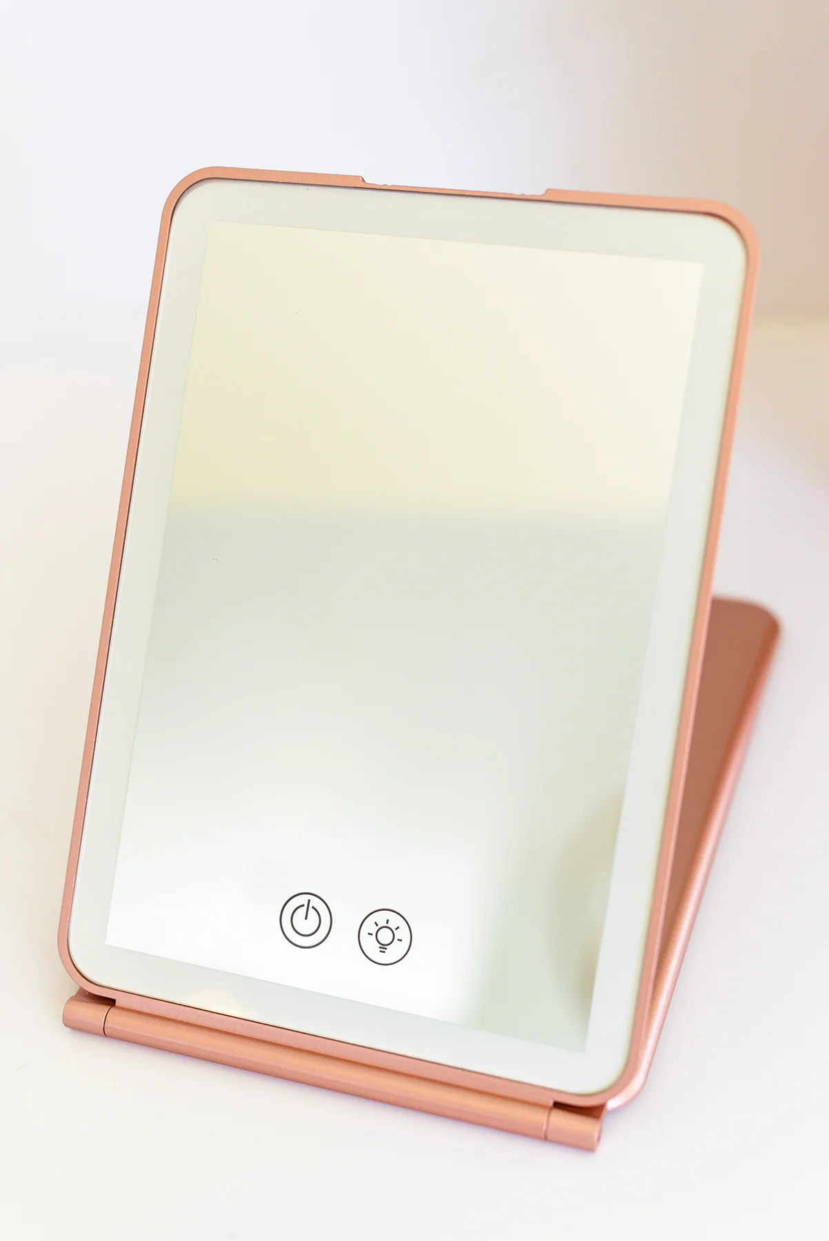 Hello Gorgeous LED Mirror - 4/10/2023 - Image 3
