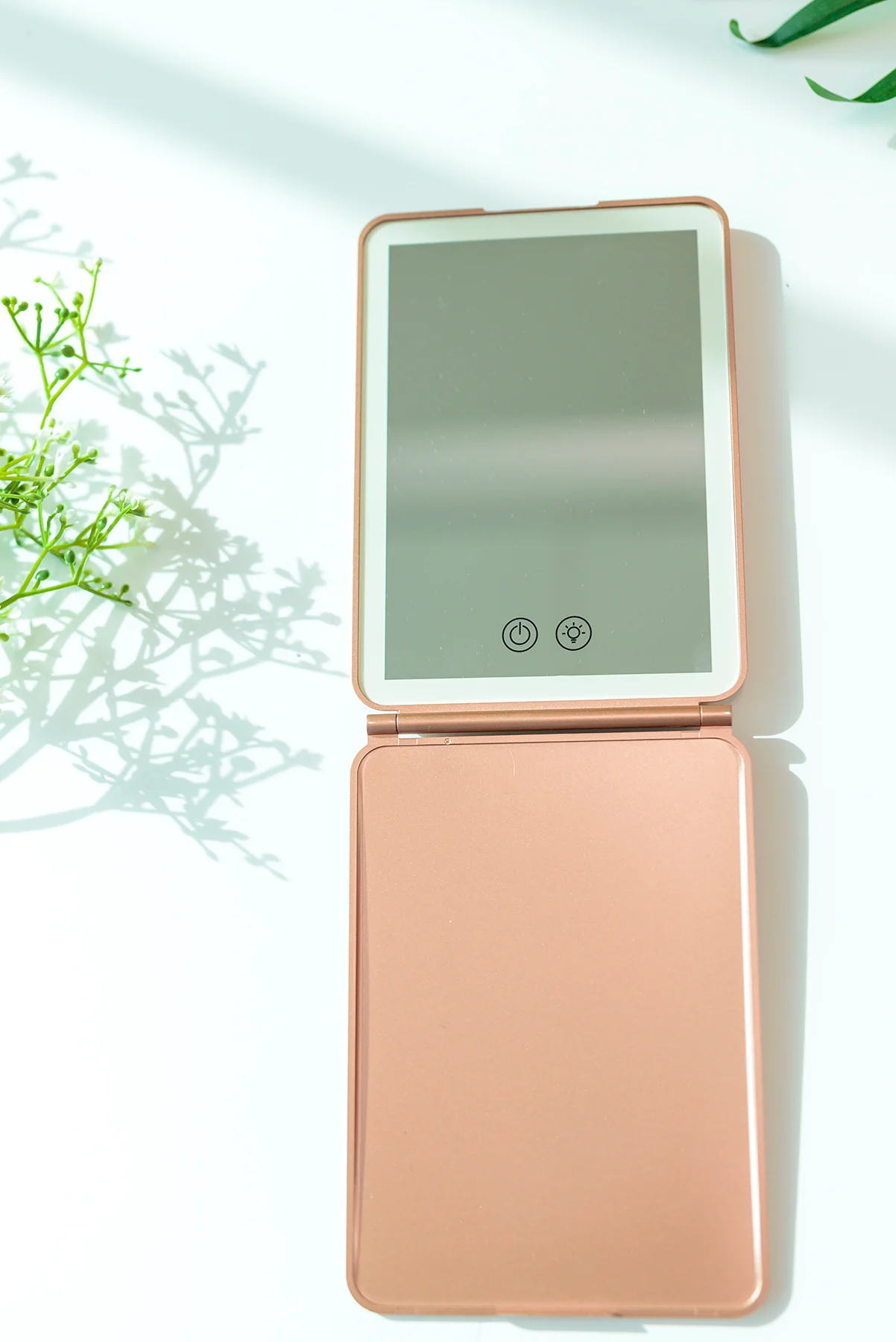 Hello Gorgeous LED Mirror - 4/10/2023 - Image 4