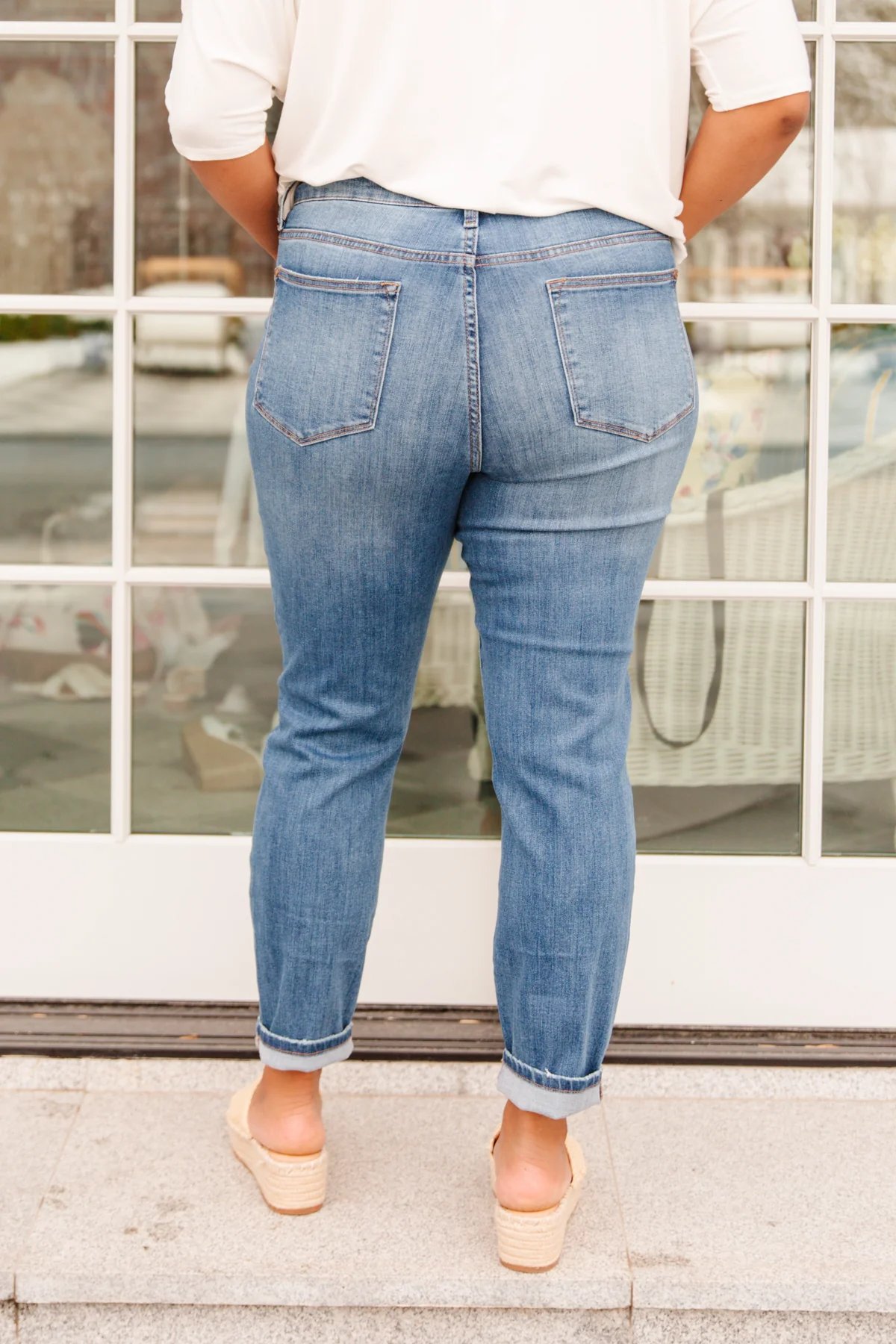 High Waist Slim Fit Jeans - 5/3/2022 - Image 8