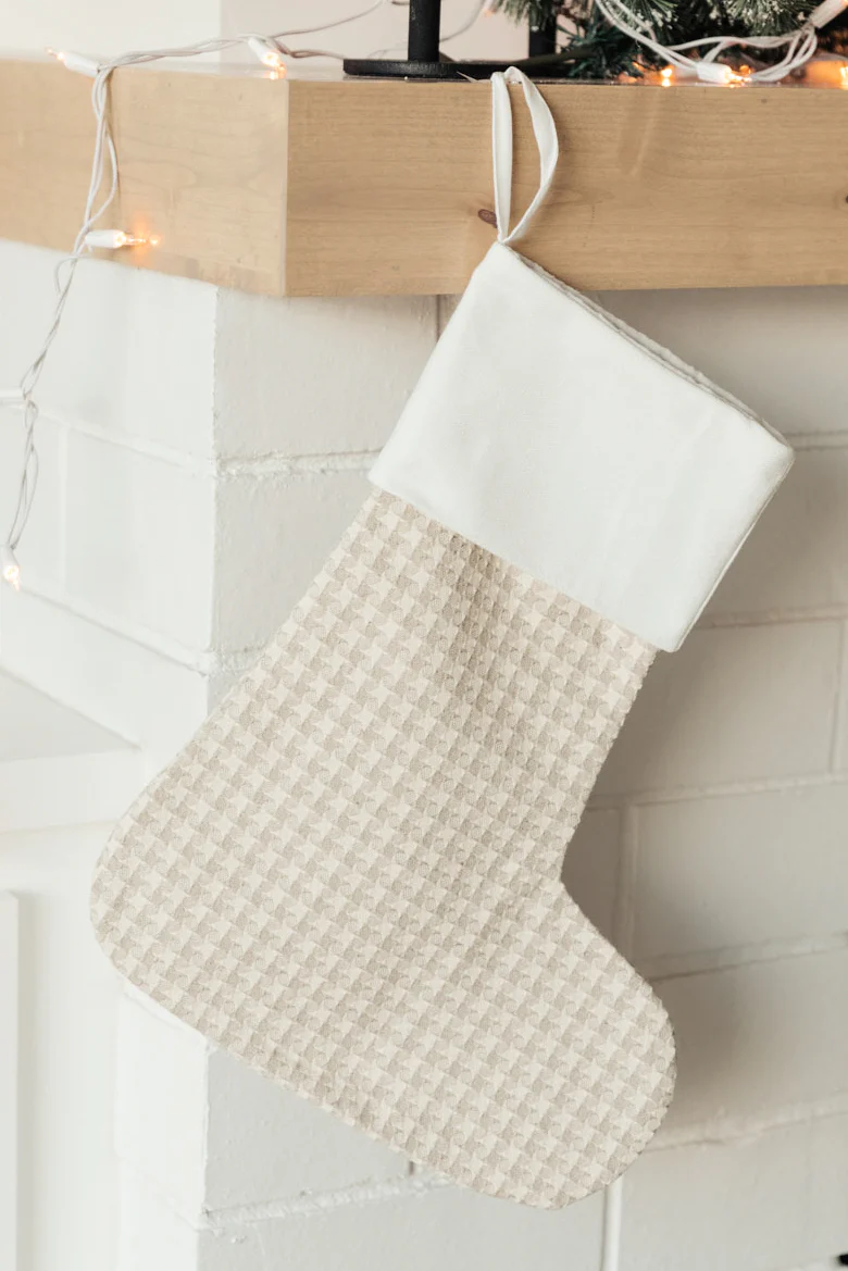 Holiday Chic Stocking - 11/11/2021 - Image 4