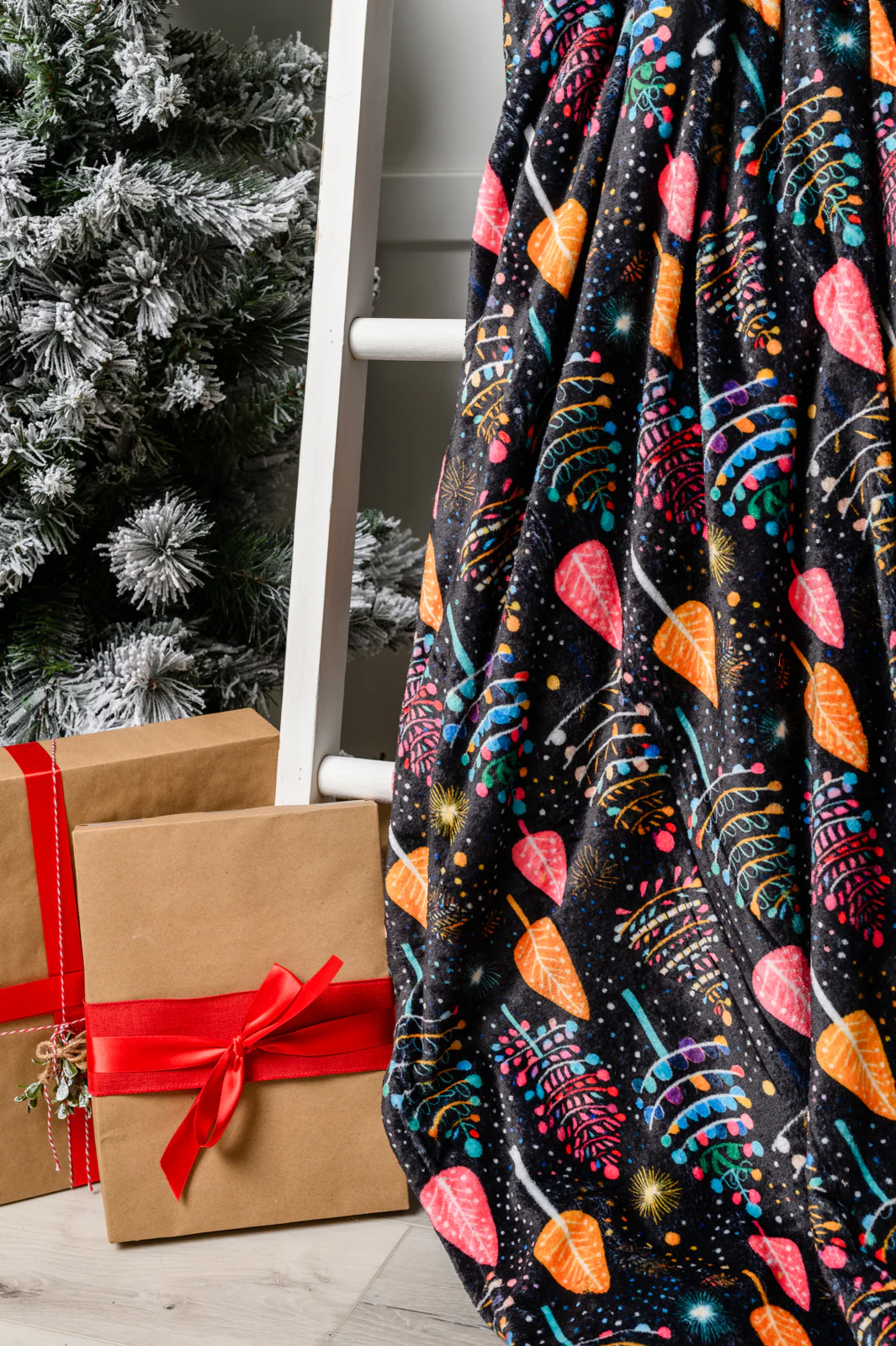 Holiday Fleece Blanket in Neon Trees - 11/20/2023 - Image 3
