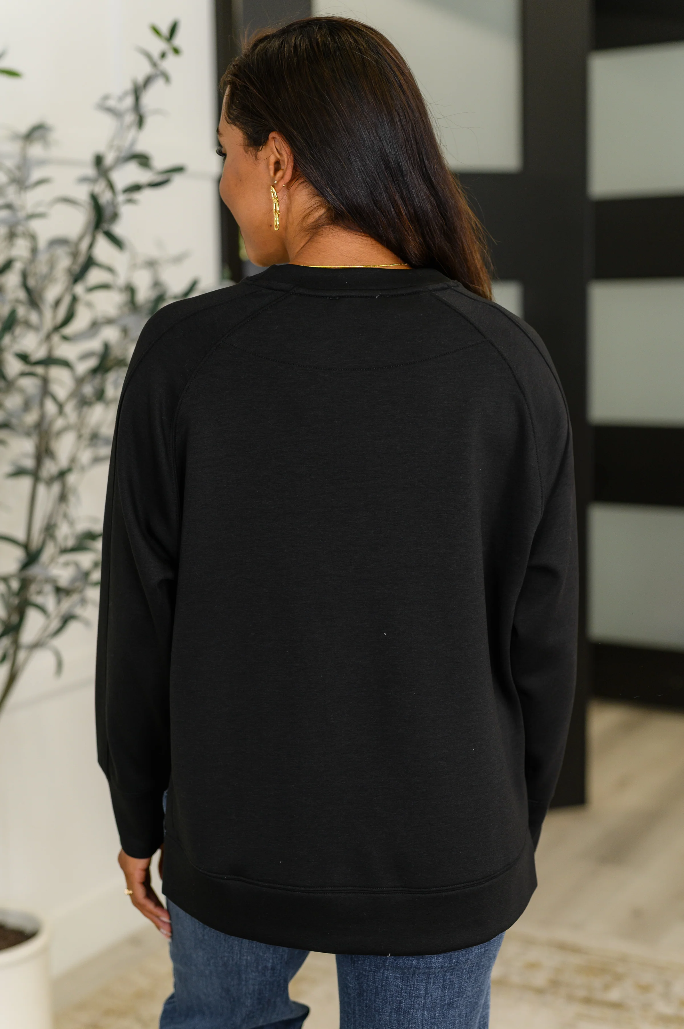 It's The Little Things Relaxed Scuba Pullover in Black - 8/7/2025 - Image 4