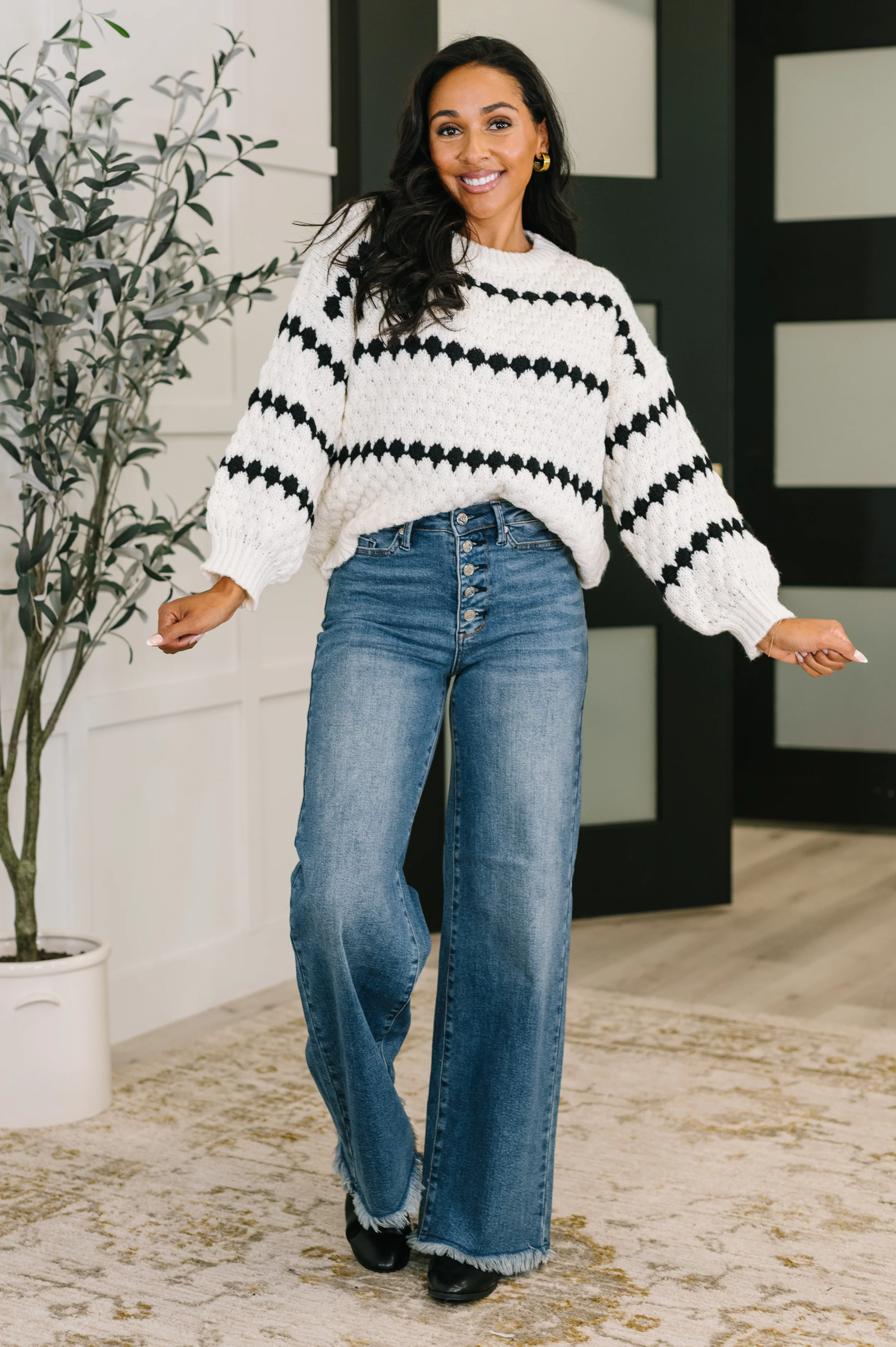 Ivy Lane Textured Sweater in White and Black - 10/21/2025 - Image 3