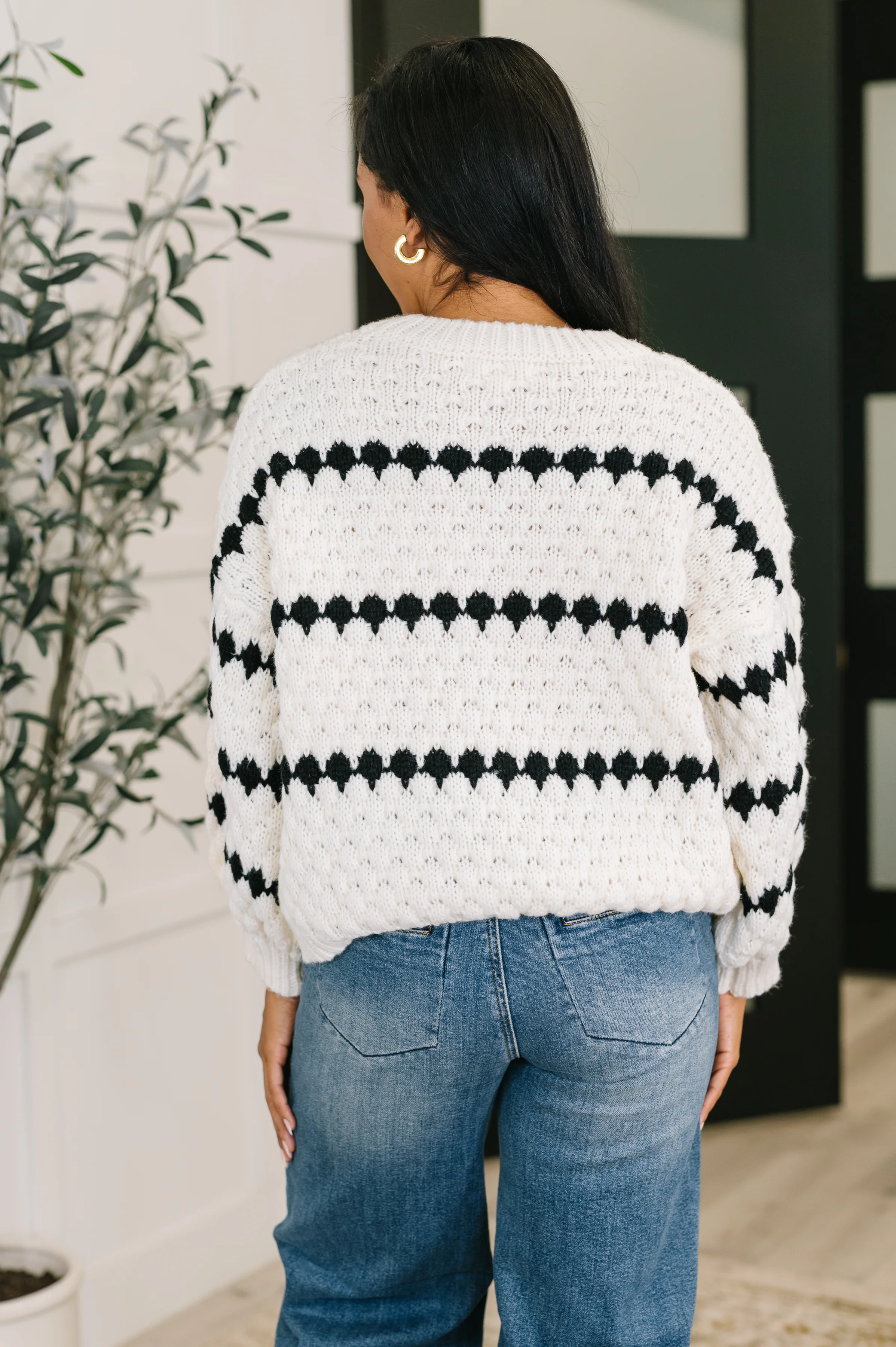 Ivy Lane Textured Sweater in White and Black - 10/21/2025 - Image 5