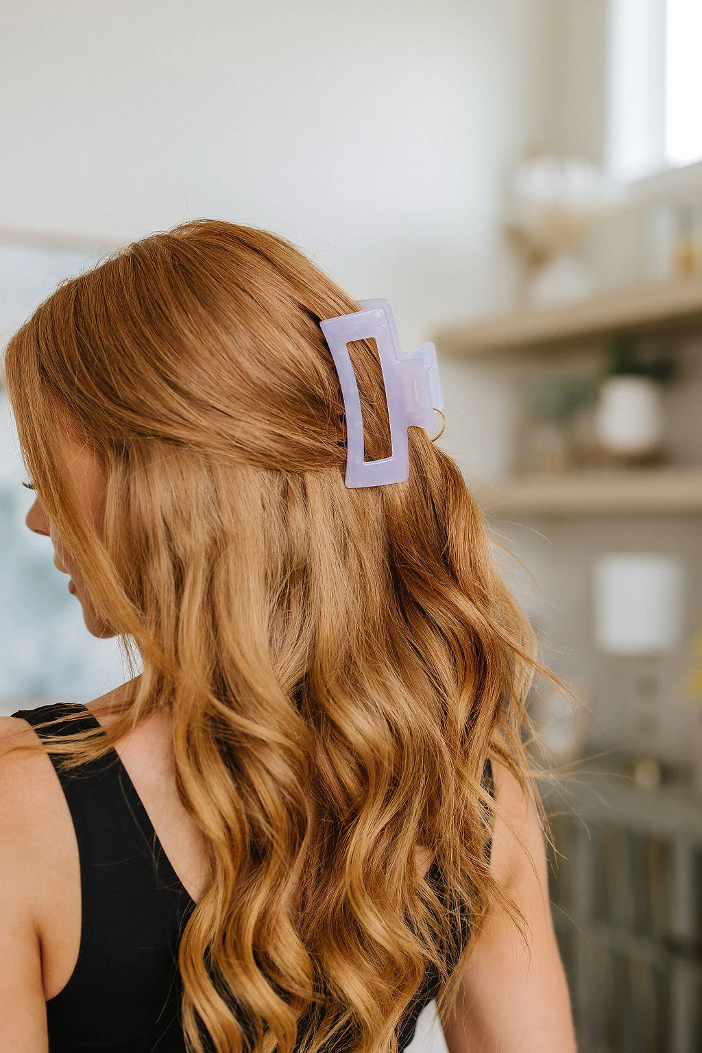 Jelly Rectangle Claw Clip in Lavender - 6/20/2023