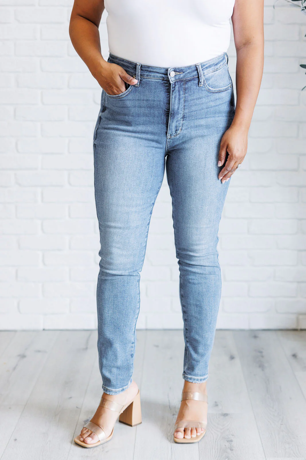 Justine High Rise Control Top Contrast Wash Skinny Jeans - 11/20/2024 - Image 4