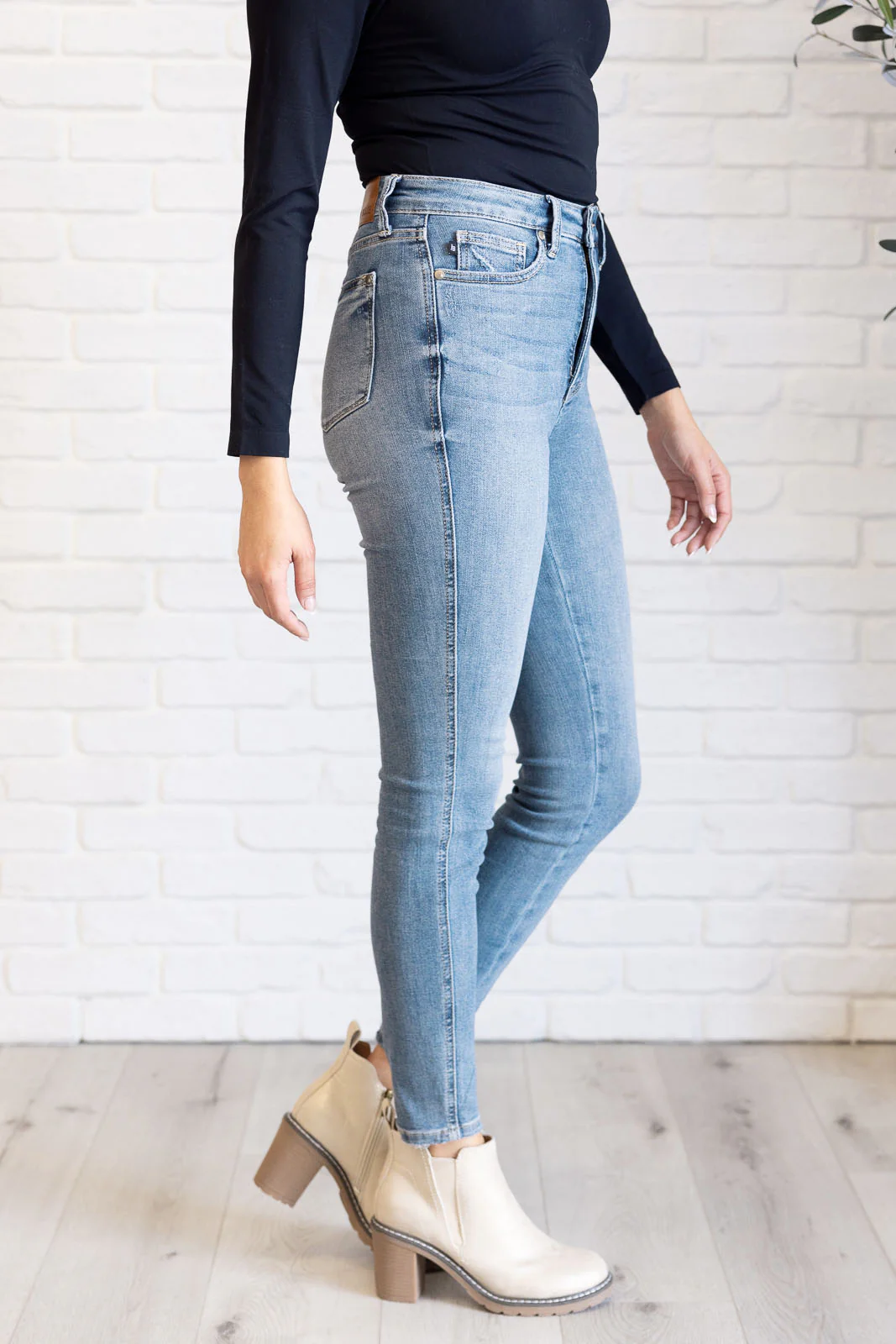 Justine High Rise Control Top Contrast Wash Skinny Jeans - 11/20/2024 - Image 5