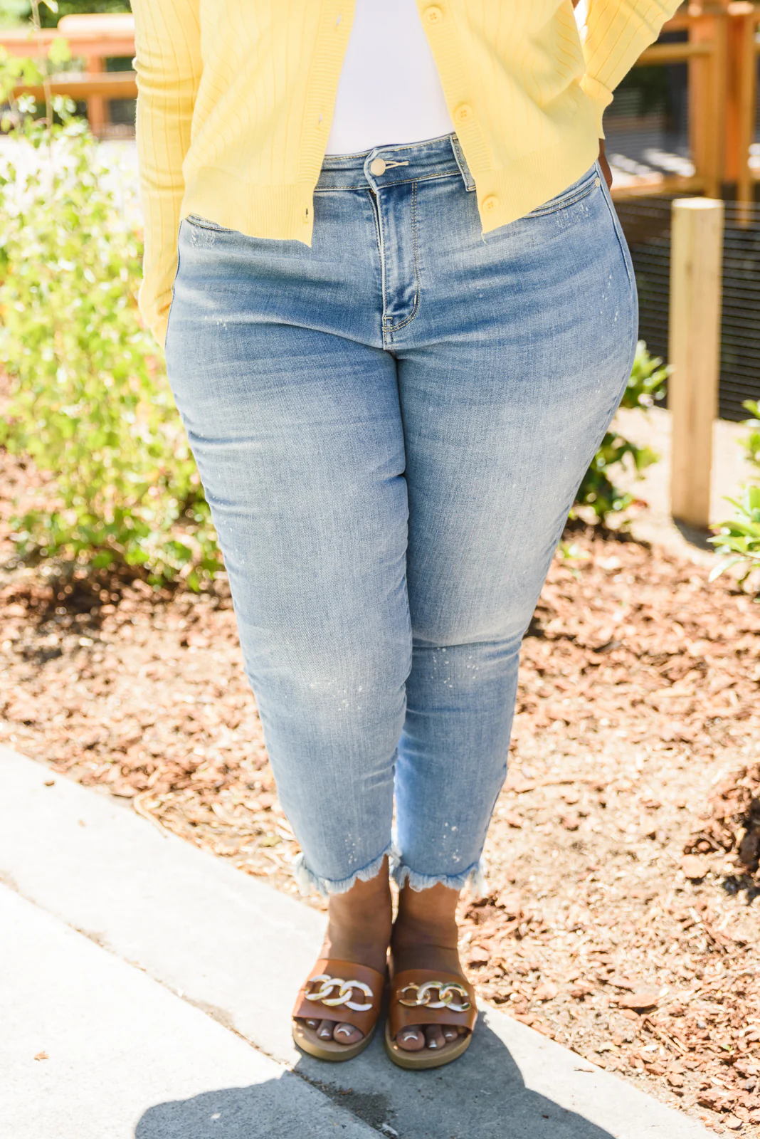 Kandis Mid-Rise Bleach Splash Jeans - 7/14/2022 - Image 9
