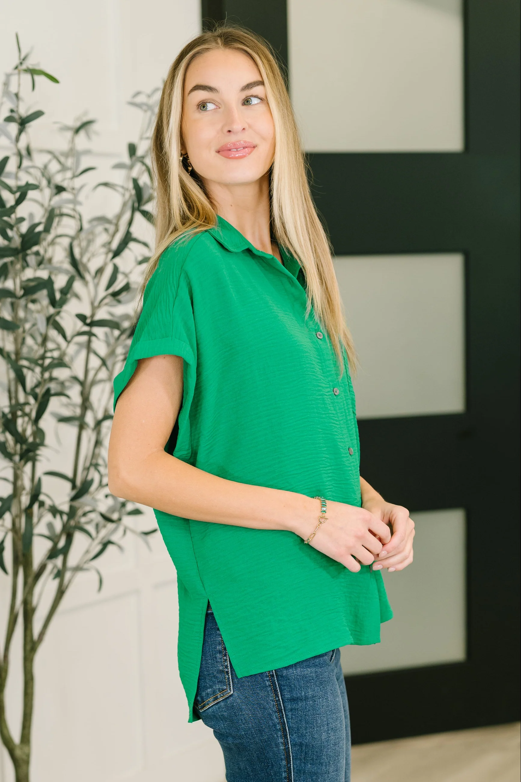 Keep Up Collared Button Down in Green - 7/6/2026 - Image 4