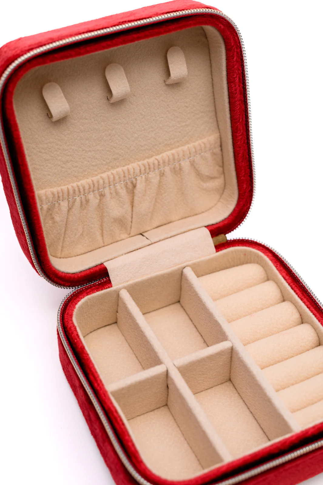 Kept and Carried Velvet Jewelry Box in Red - 11/29/2024 - Image 4