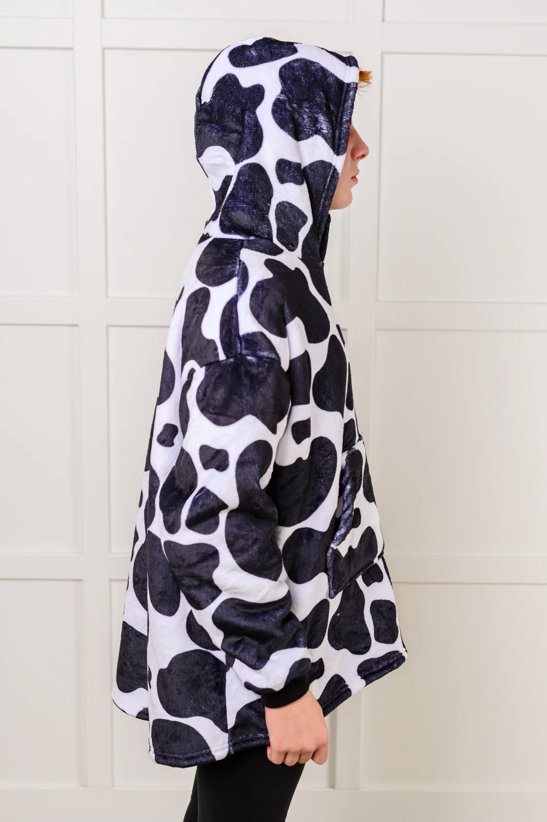 Kids Oversized Hoodie Blanket in Cow - 12/6/2024 - Image 6