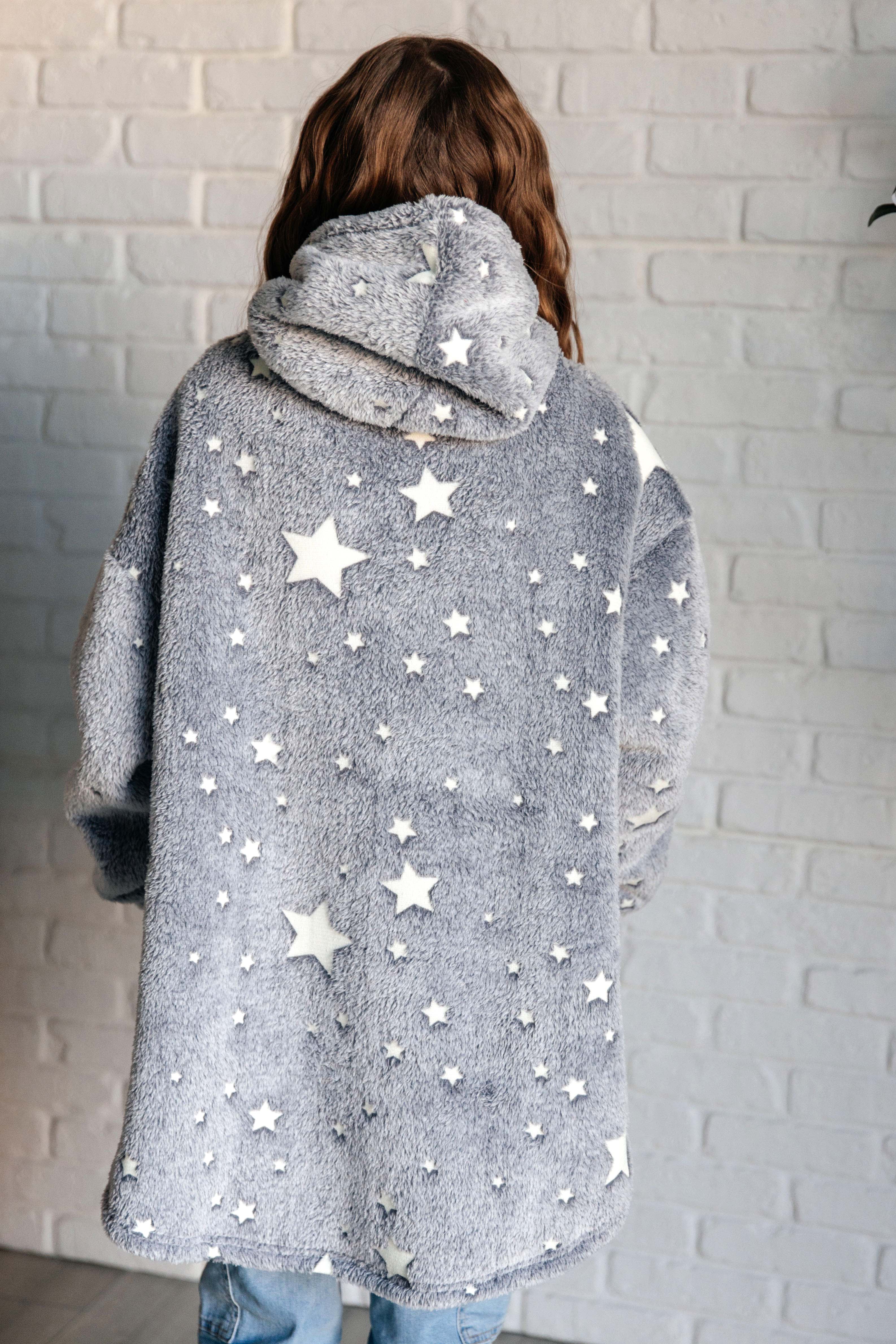 Kids Oversized Hoodie Blanket in Grey Stars - 12/6/2024 - Image 8