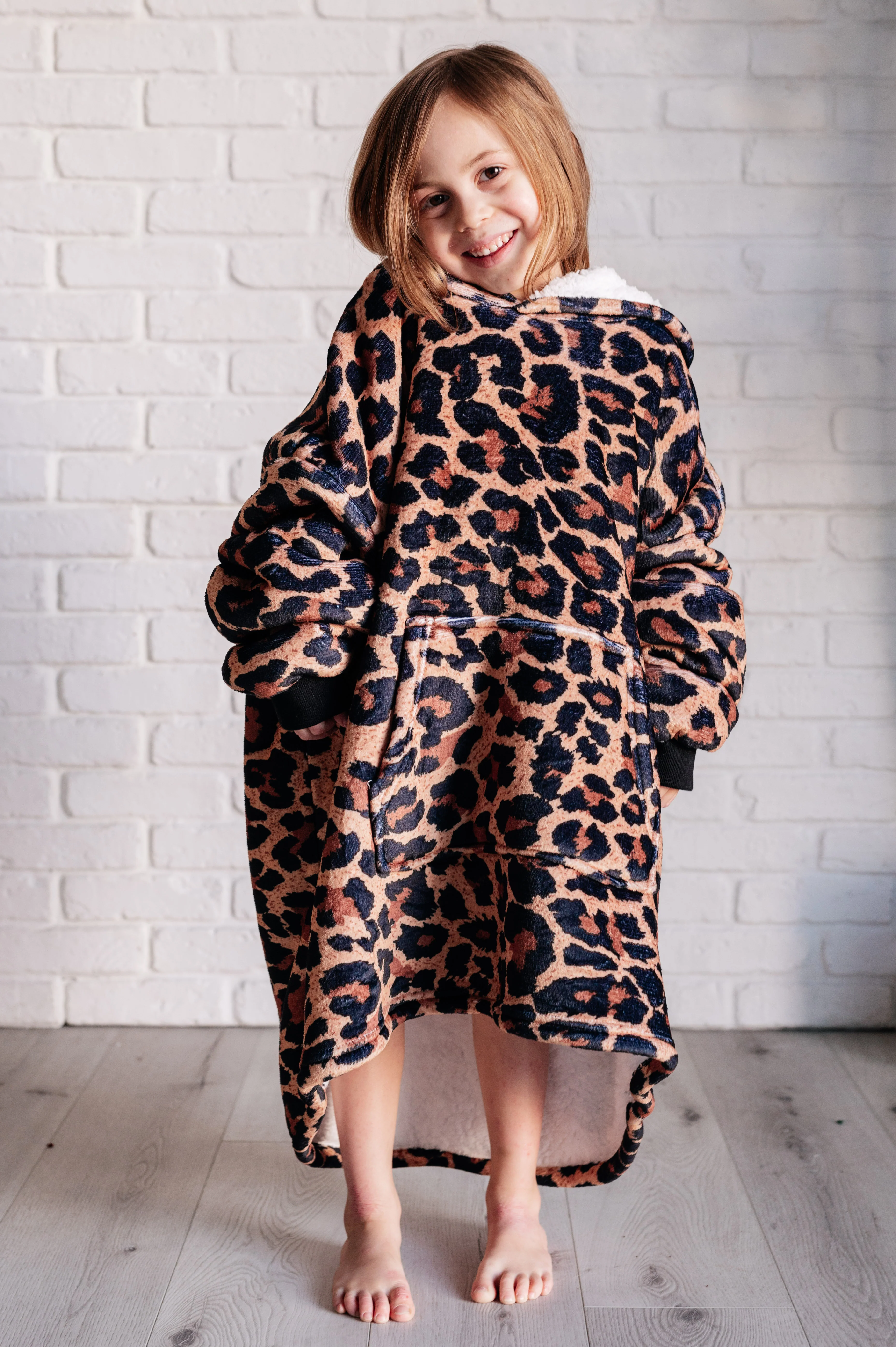 Kids Oversized Hoodie Blanket in Leopard - 12/6/2024 - Image 3
