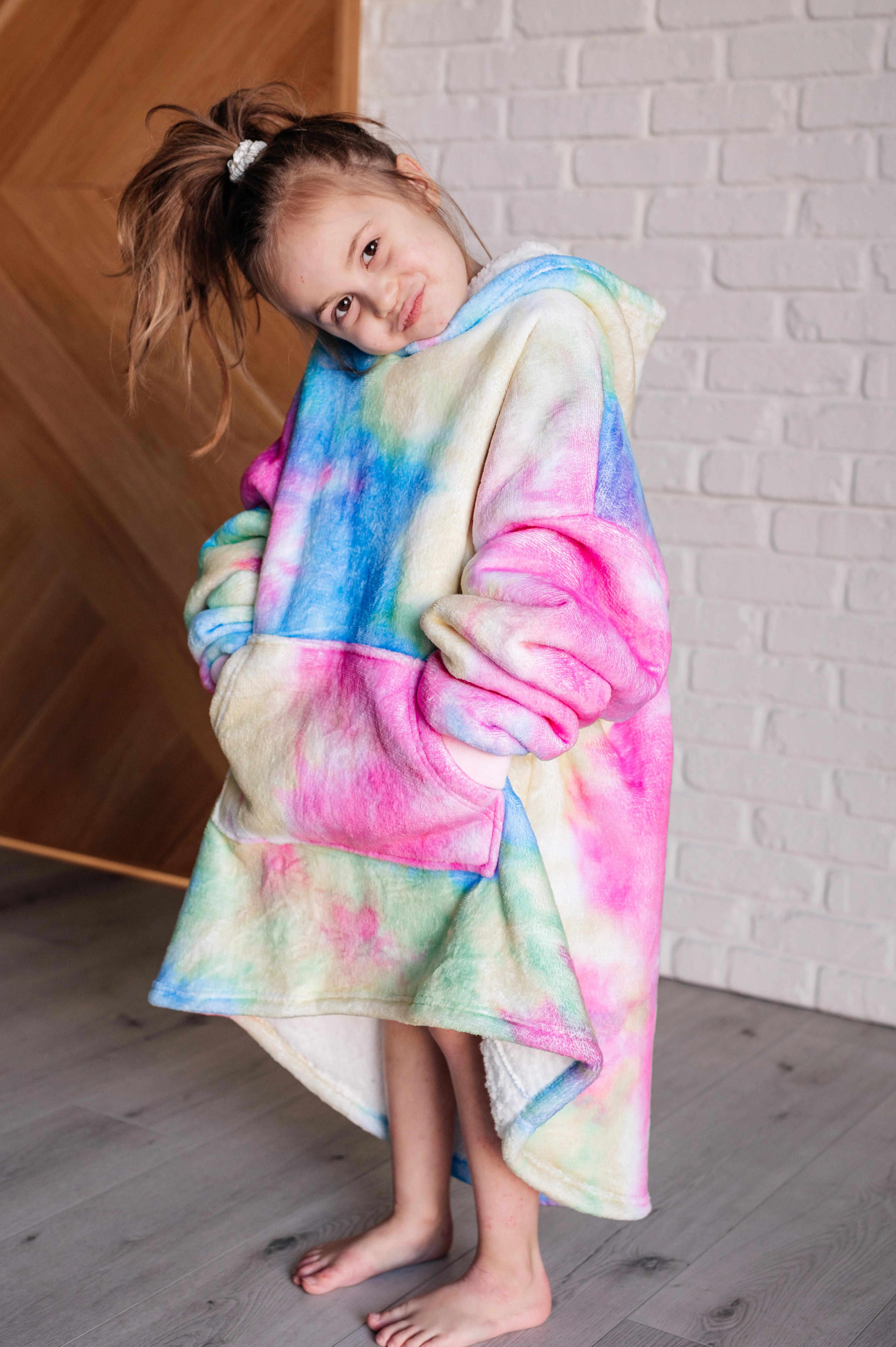 Kids Oversized Hoodie Blanket in Rainbow - 12/6/2024 - Image 4