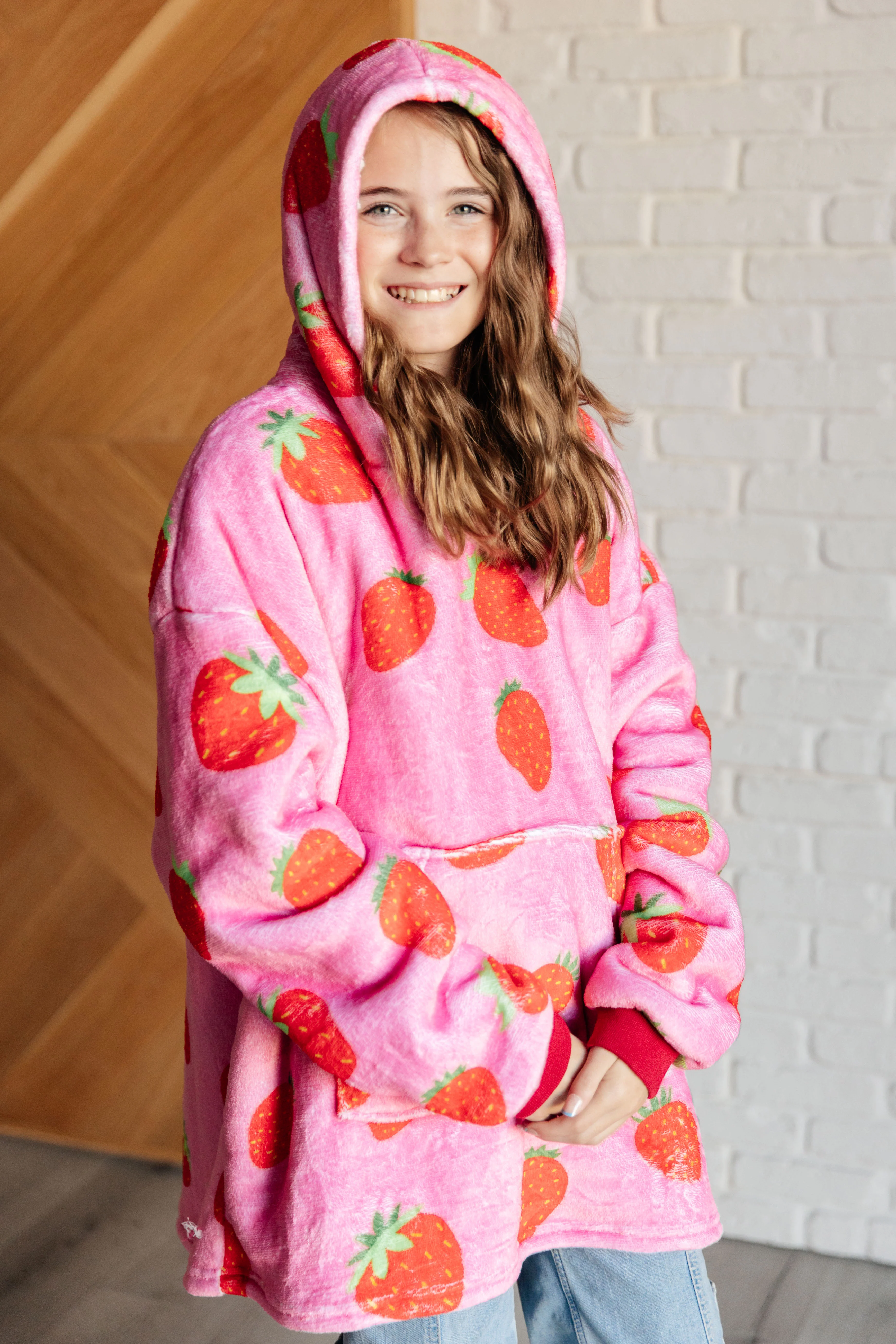 Kids Oversized Hoodie Blanket in Strawberry - 12/6/2024 - Image 5