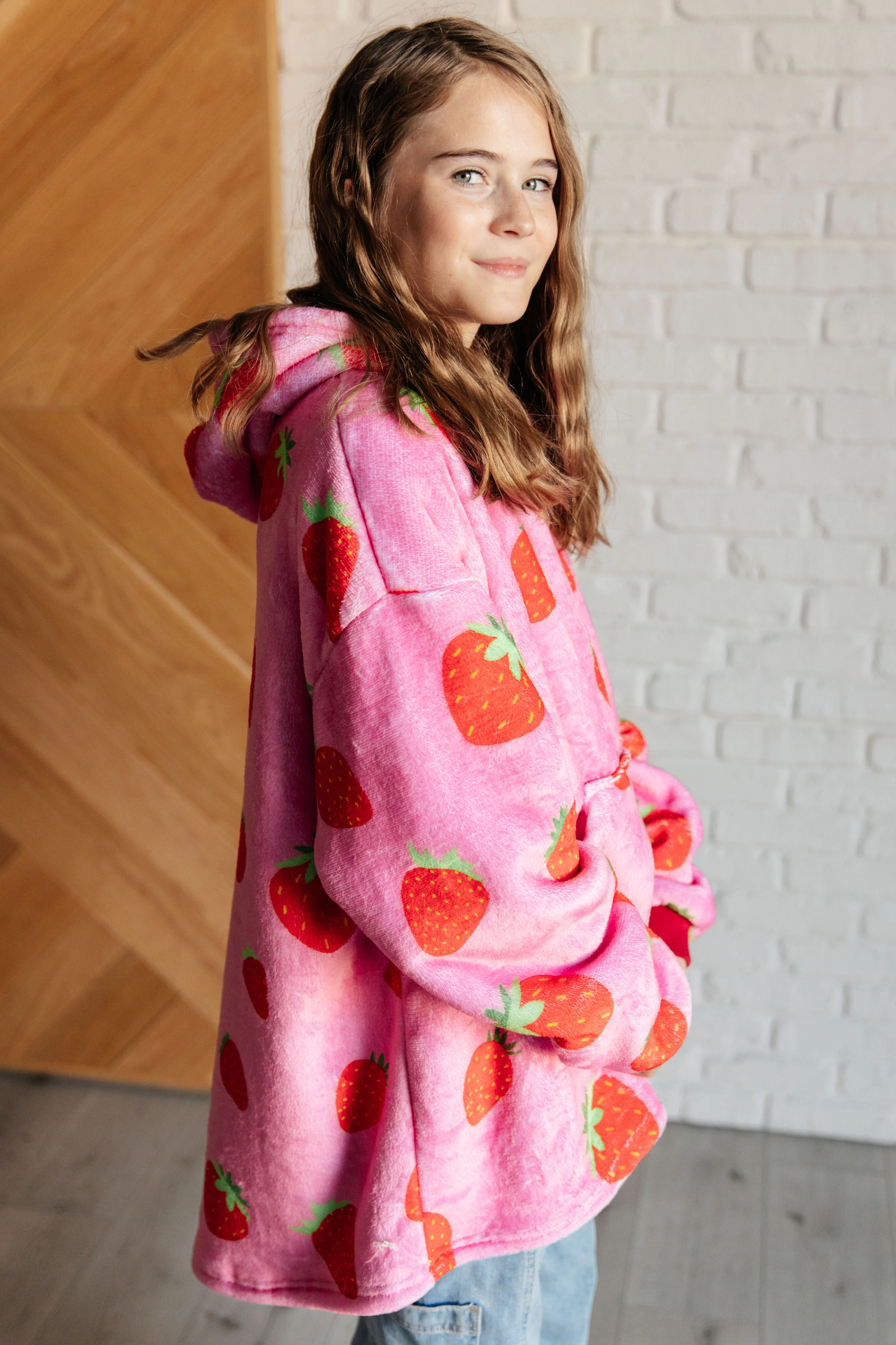 Kids Oversized Hoodie Blanket in Strawberry - 12/6/2024 - Image 7
