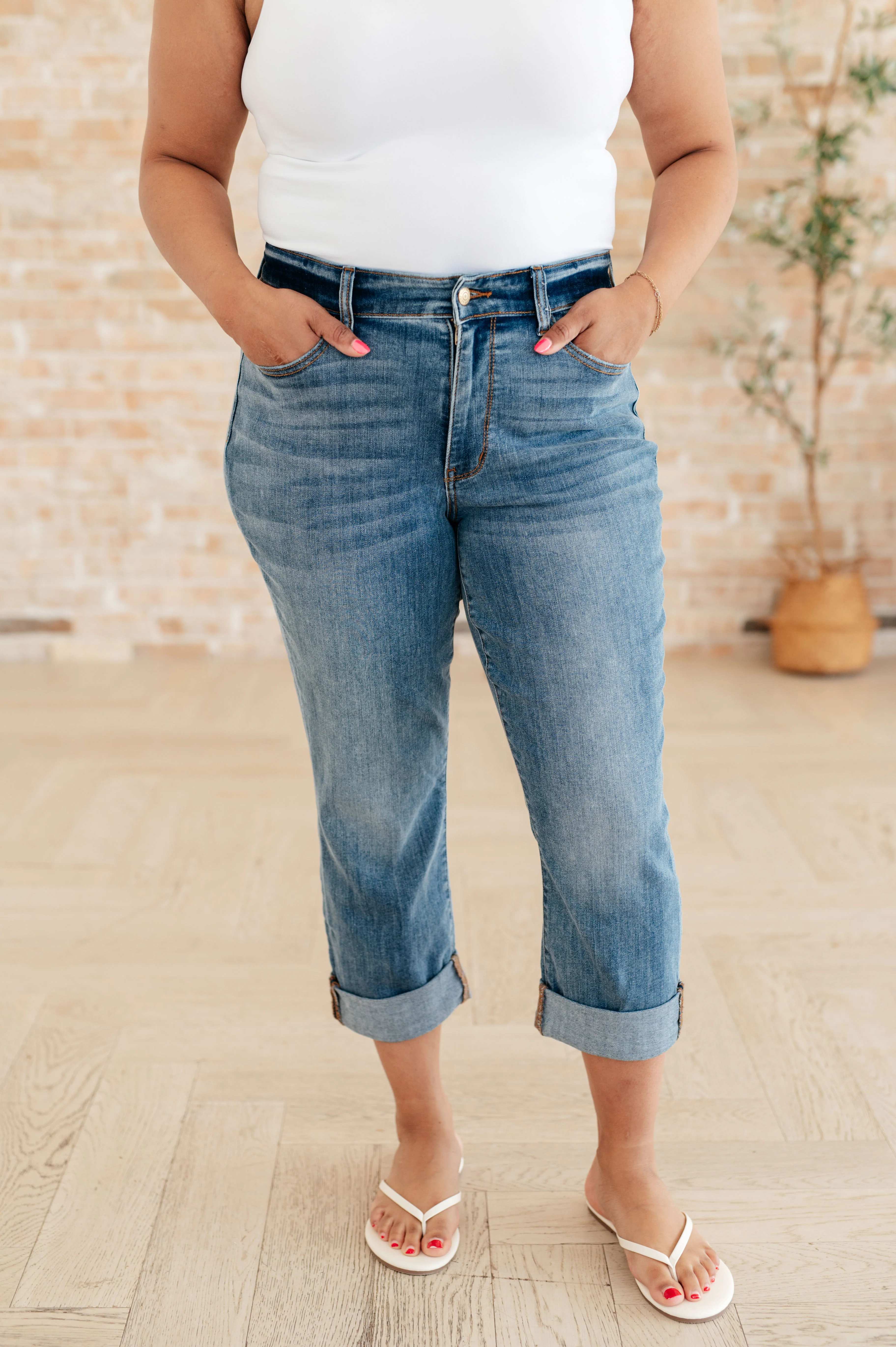 Laura Mid Rise Cuffed Skinny Capri Jeans - 3/13/2024