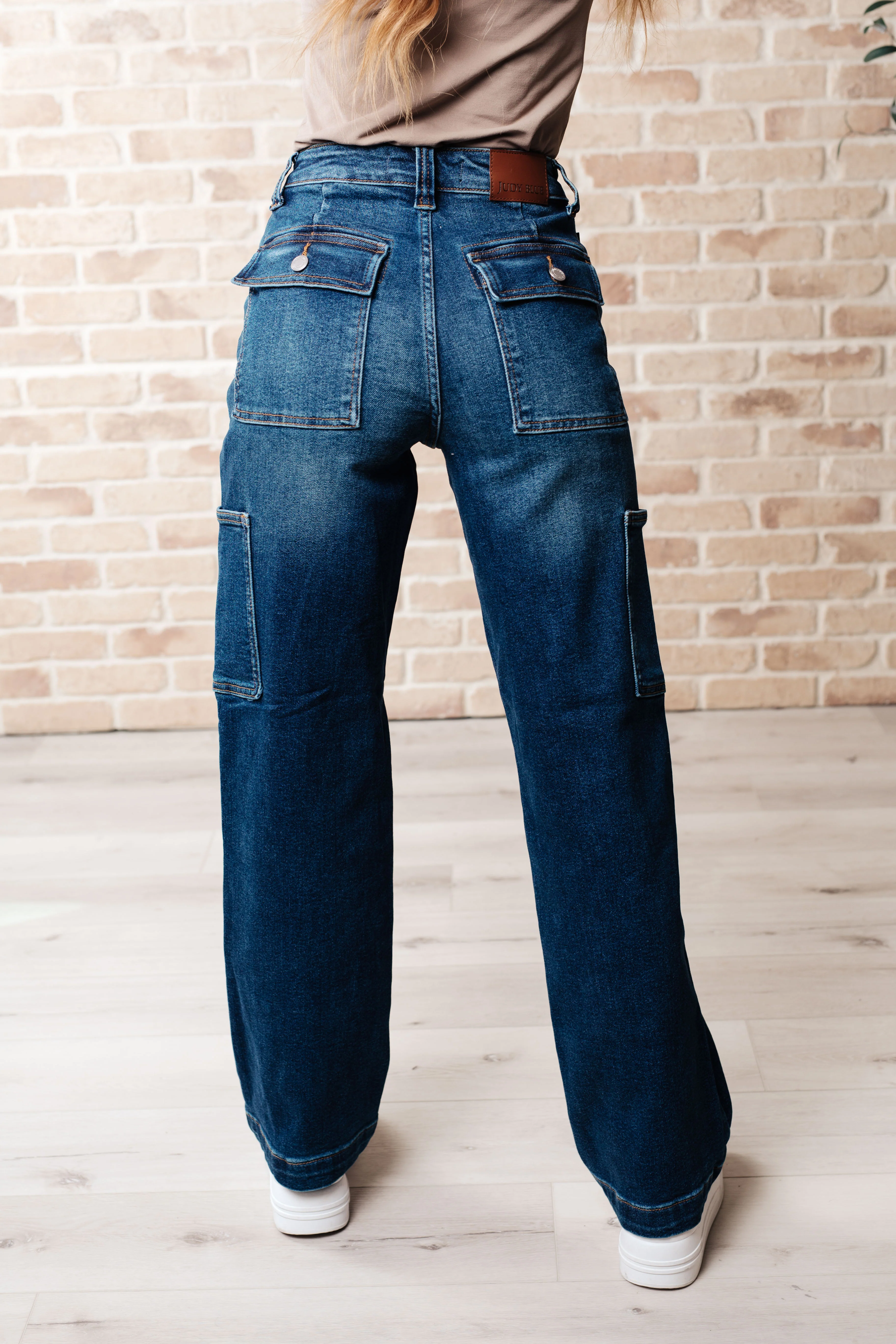 Leila High Rise Cargo Straight Jeans - 6/12/2024 - Image 7