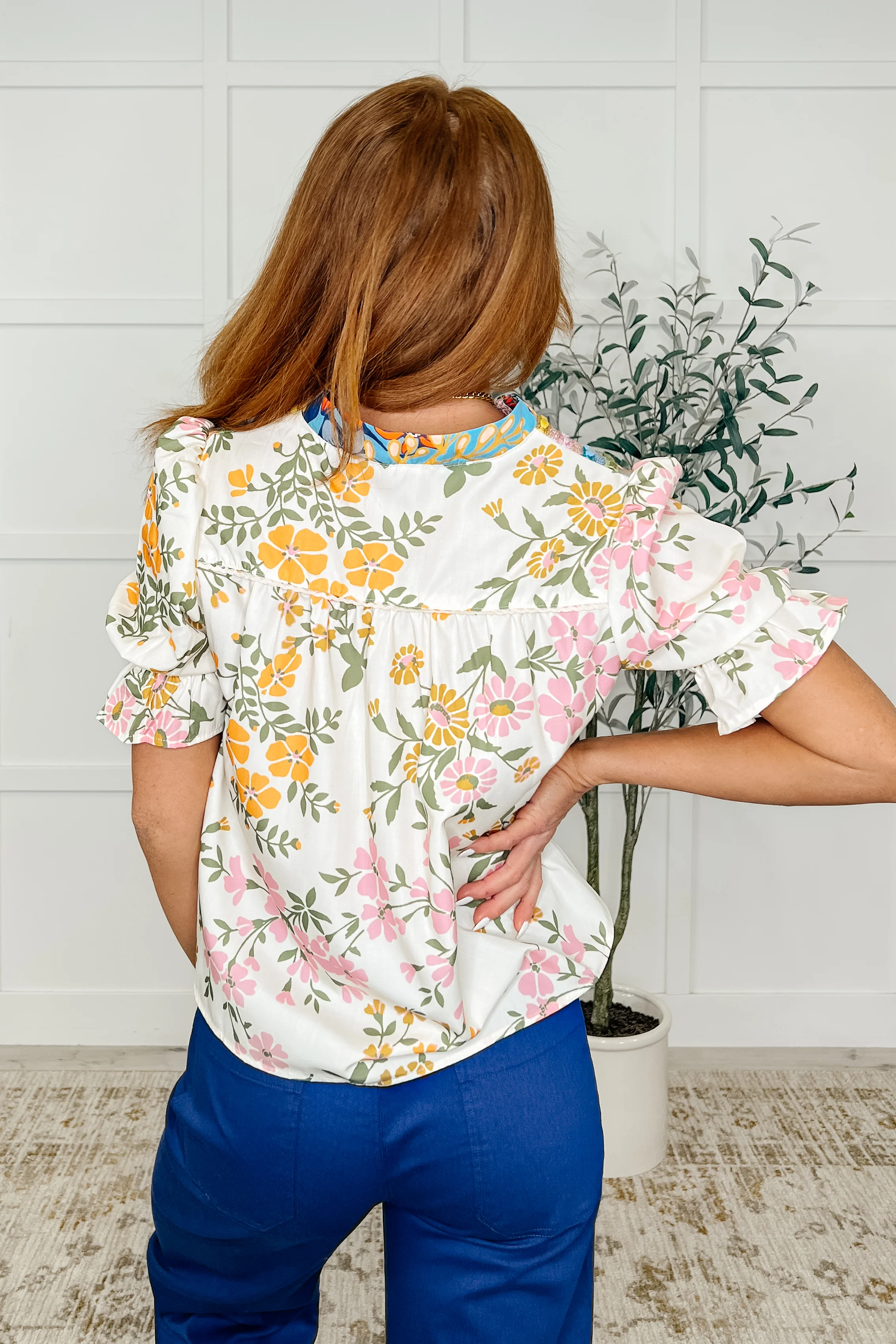 Less Concerned V-Neck Floral Blouse - 5/6/2025 - Image 4
