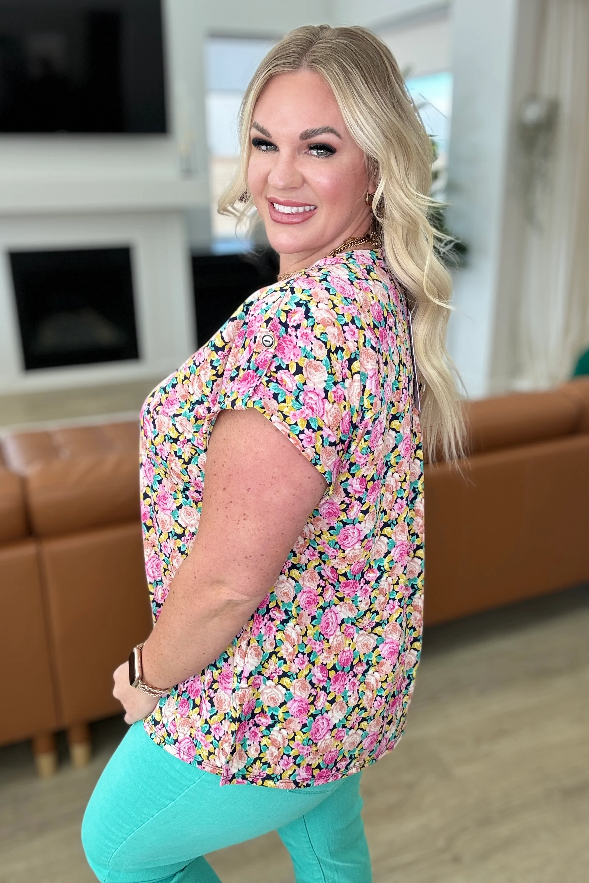 Lizzy Cap Sleeve Top in Navy and Rose Ditsy Floral - 4/19/2024 - Image 5