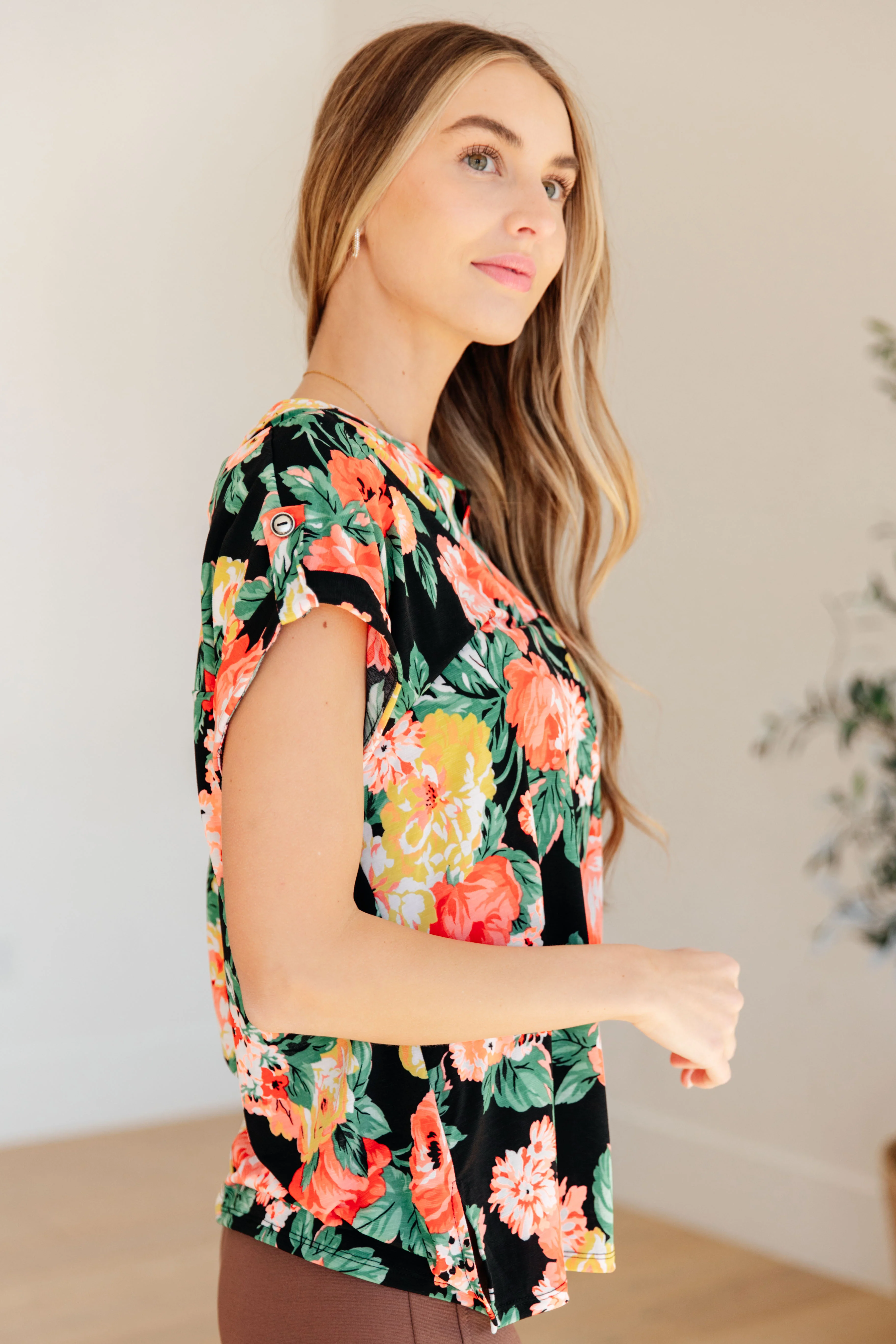 Lizzy Cap Sleeve Top in Black Garden Floral - 3/22/2024 - Image 6