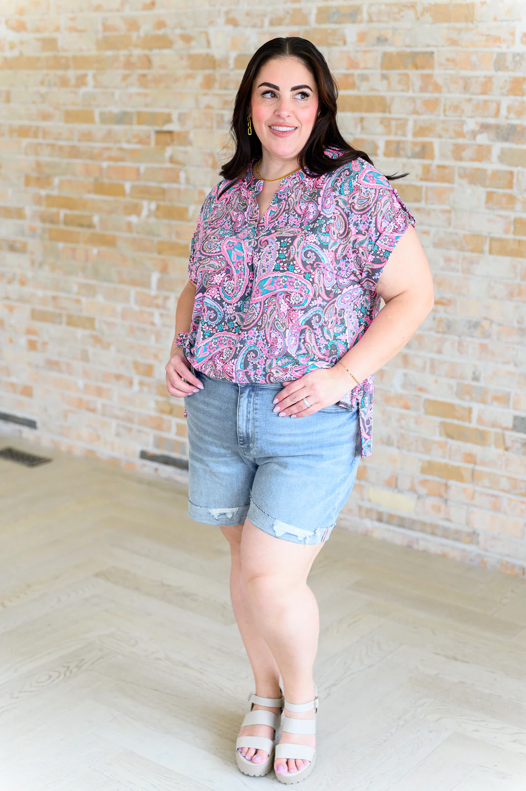Lizzy Cap Sleeve Top in Charcoal and Pink Paisley - 5/31/2024 - Image 3