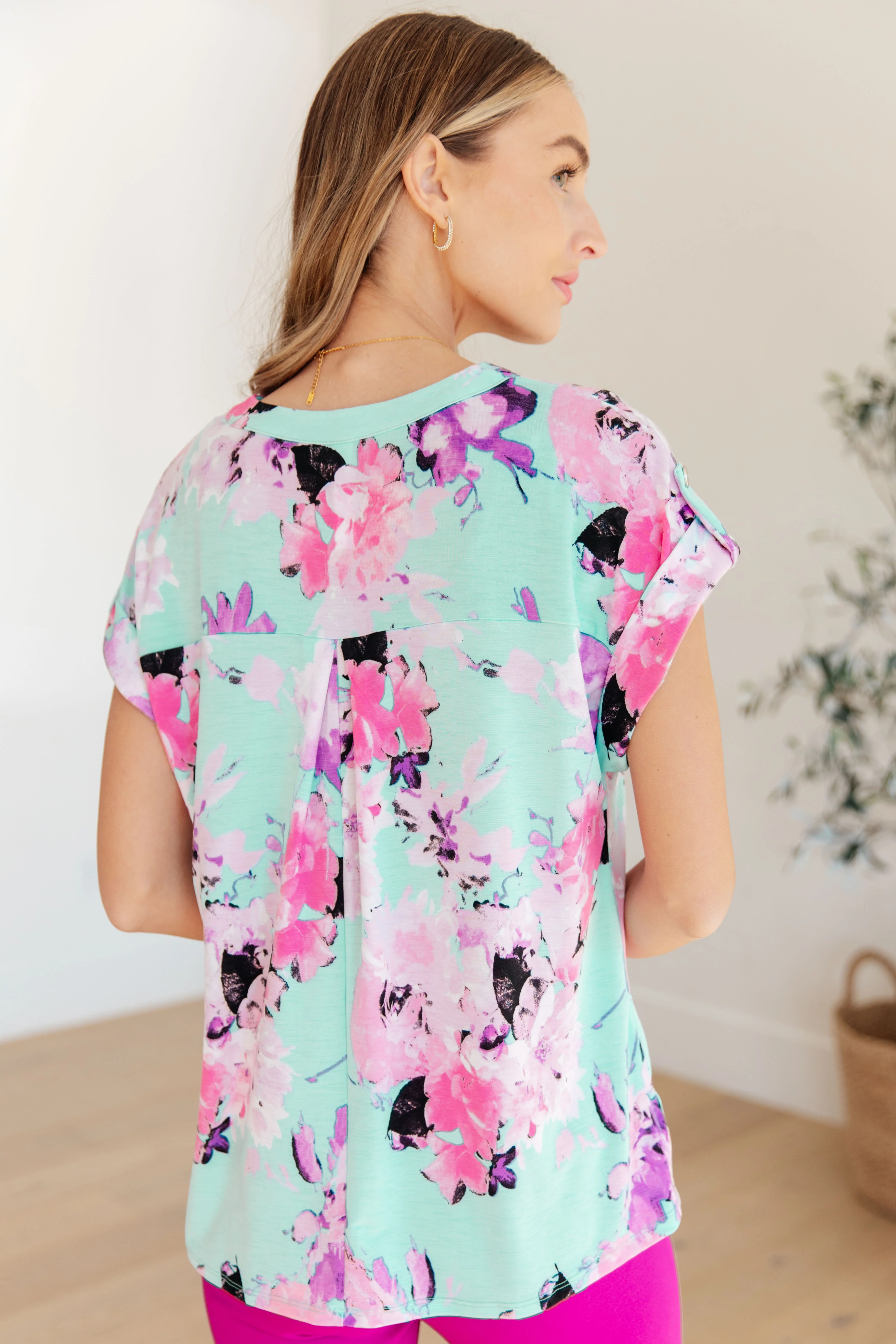 Lizzy Cap Sleeve Top in Lavender and Sky Floral - 3/22/2024 - Image 9