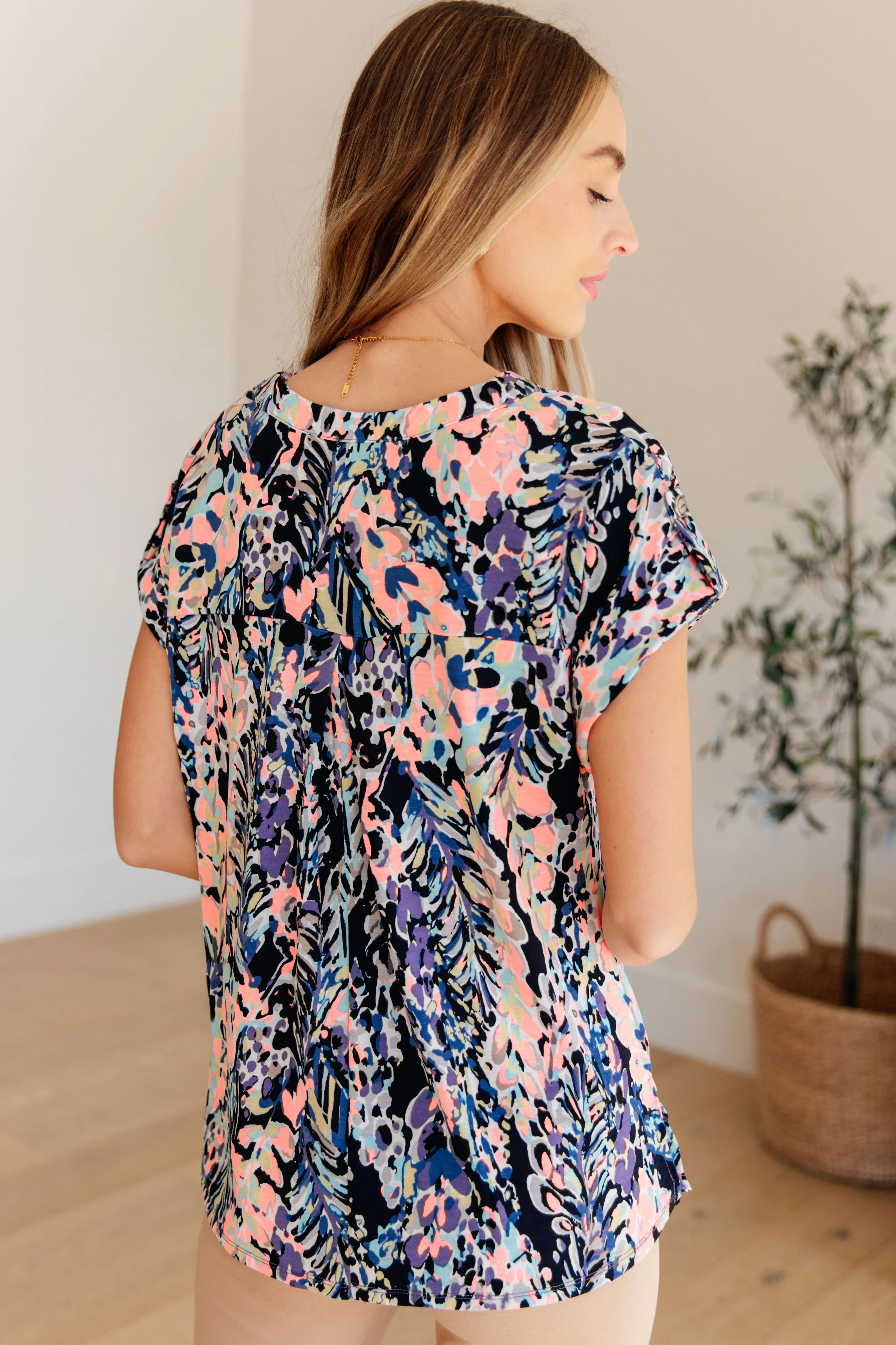Lizzy Cap Sleeve Top in Navy Abstract Floral - 3/22/2024 - Image 9