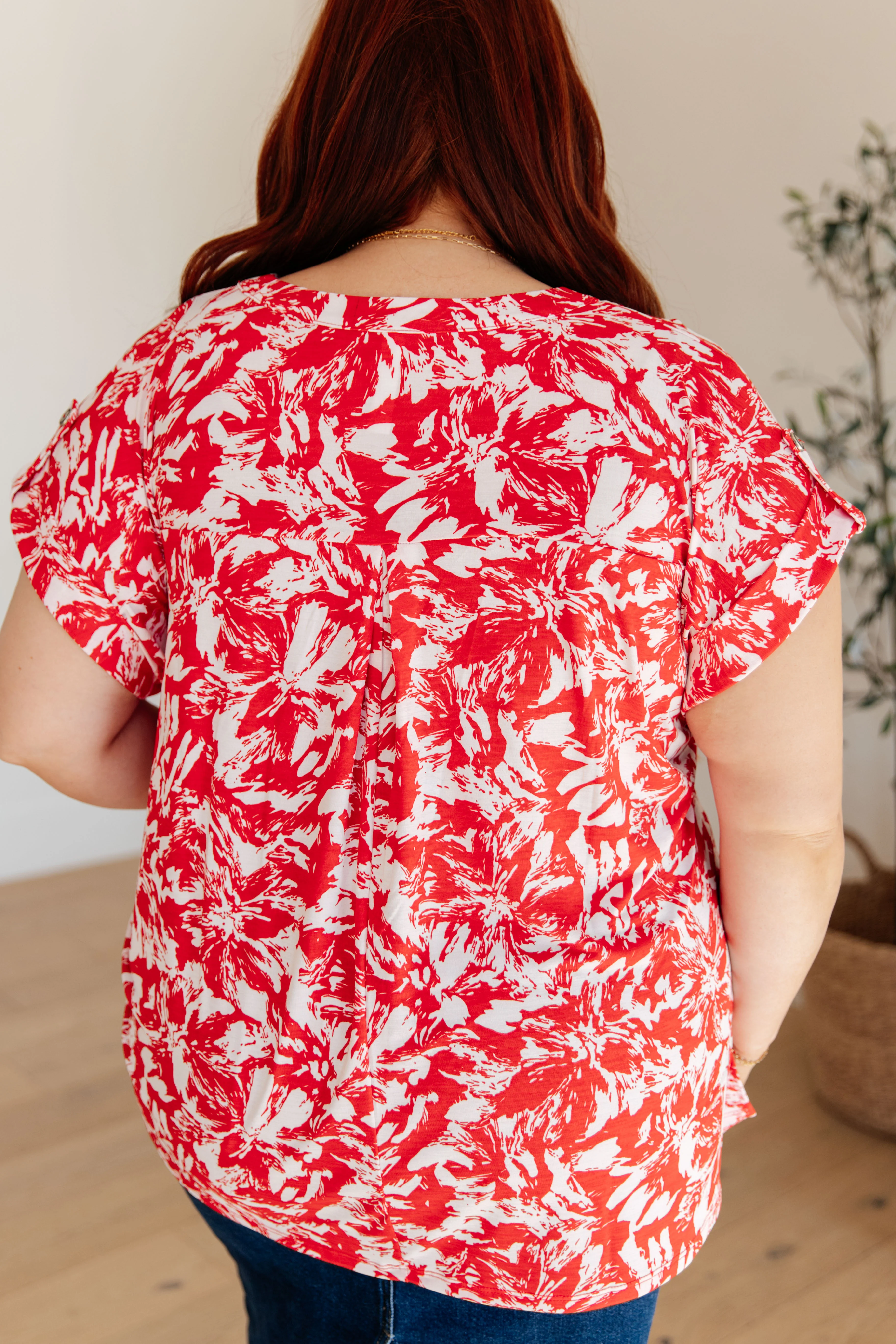 Lizzy Cap Sleeve Top in Red Floral - 3/22/2024 - Image 9