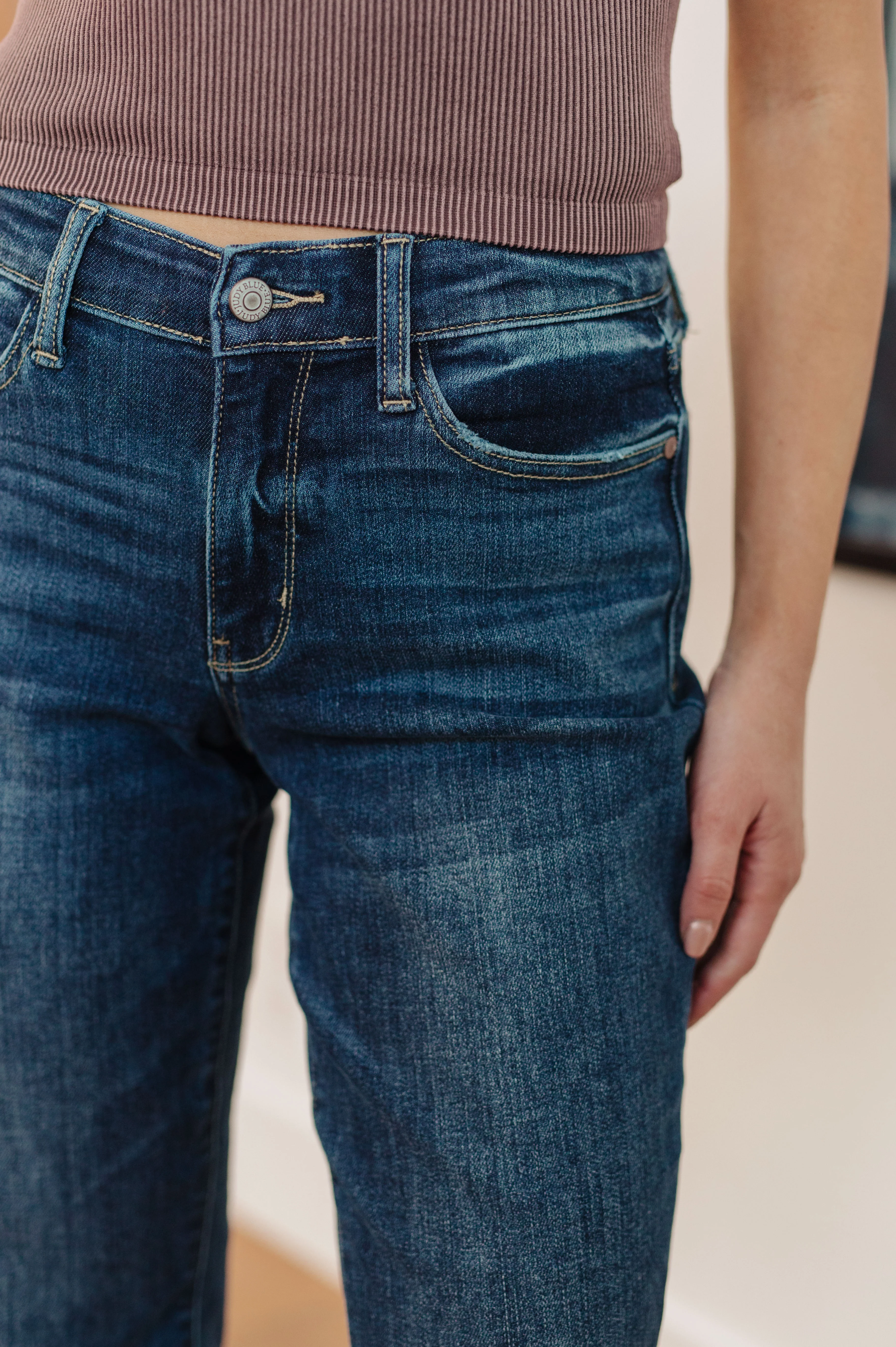 London Midrise Cuffed Boyfriend Jeans - 12/6/2023 - Image 22