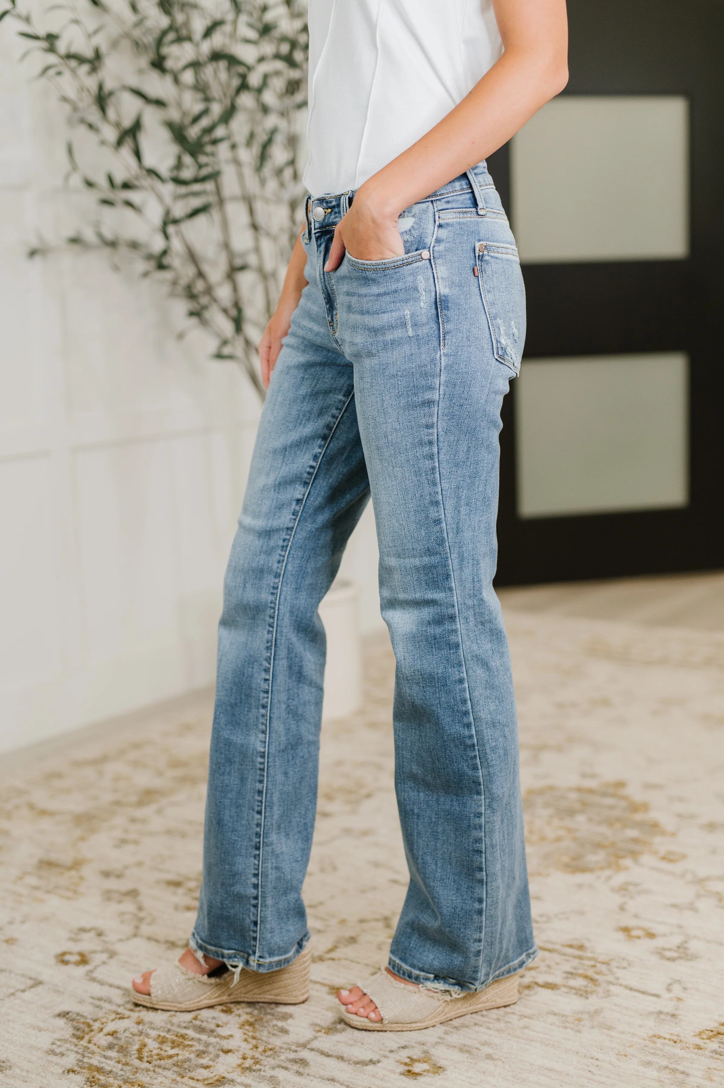 Lorena Mid Rise Vintage Wash Bootcut Jeans - 6/11/2025 - Image 5