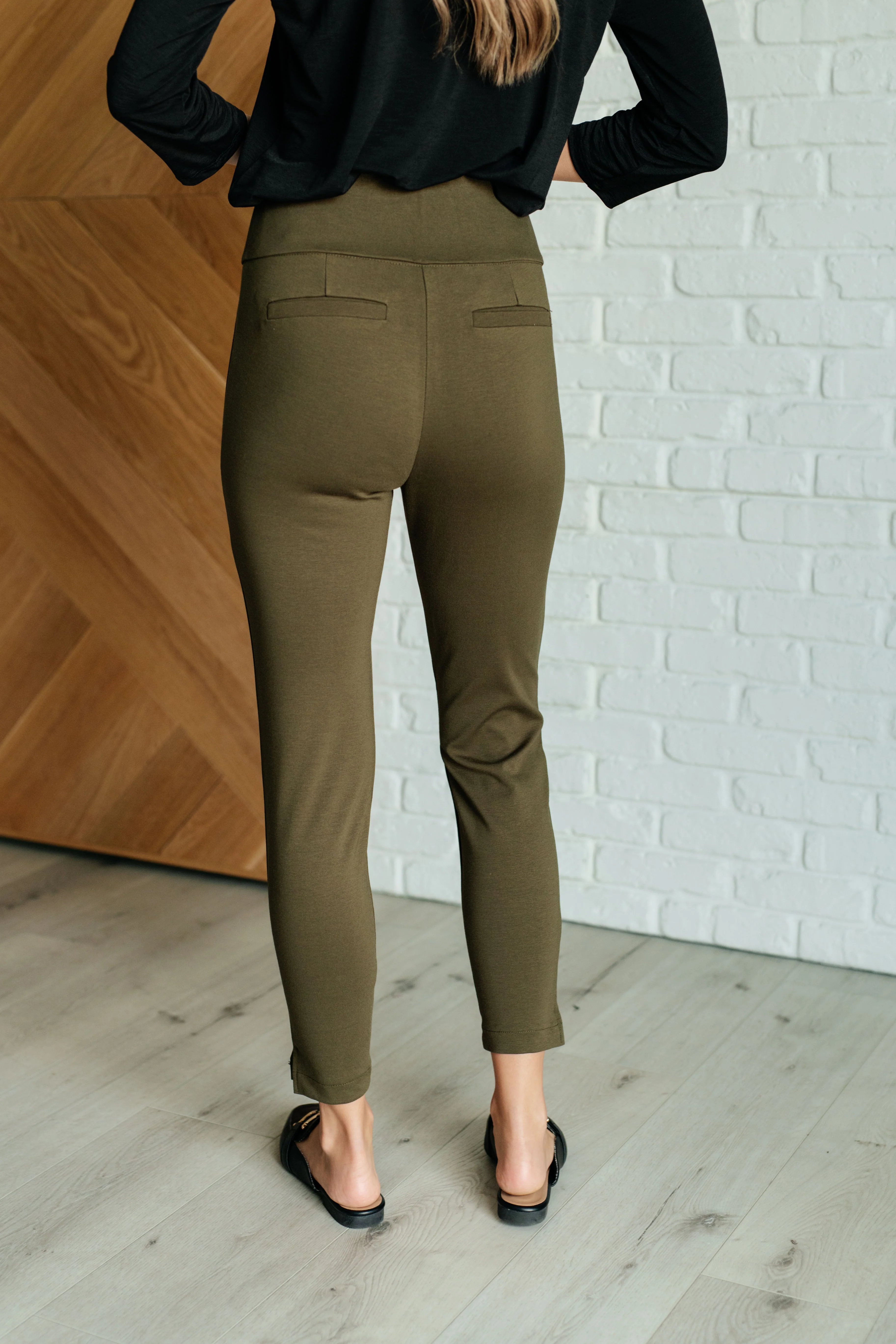 Magic Ankle Crop Skinny Pants in Olive - 9/22/2025 - Image 8