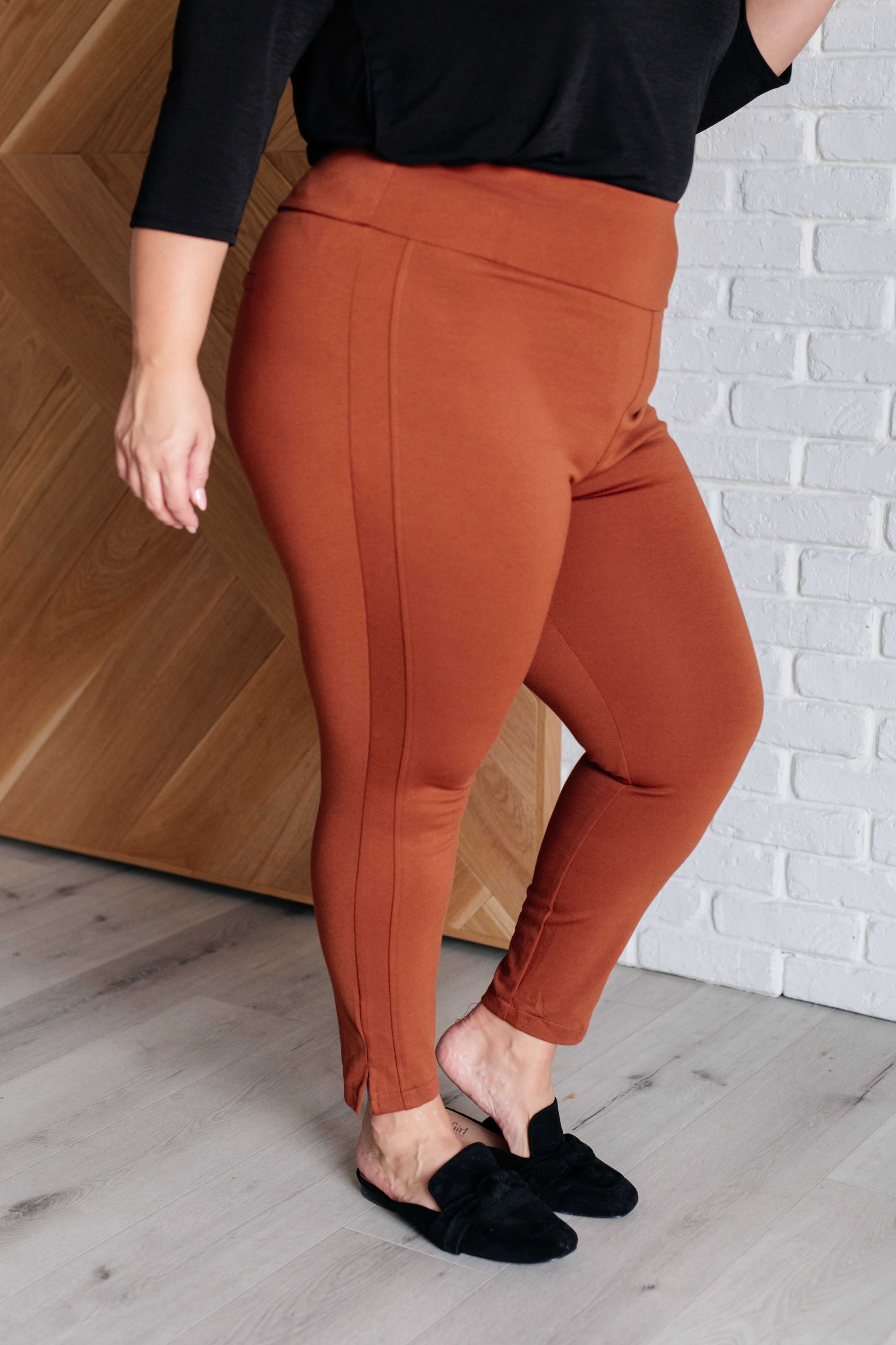 Magic Ankle Crop Skinny Pants in Rust - 9/8/2025 - Image 7