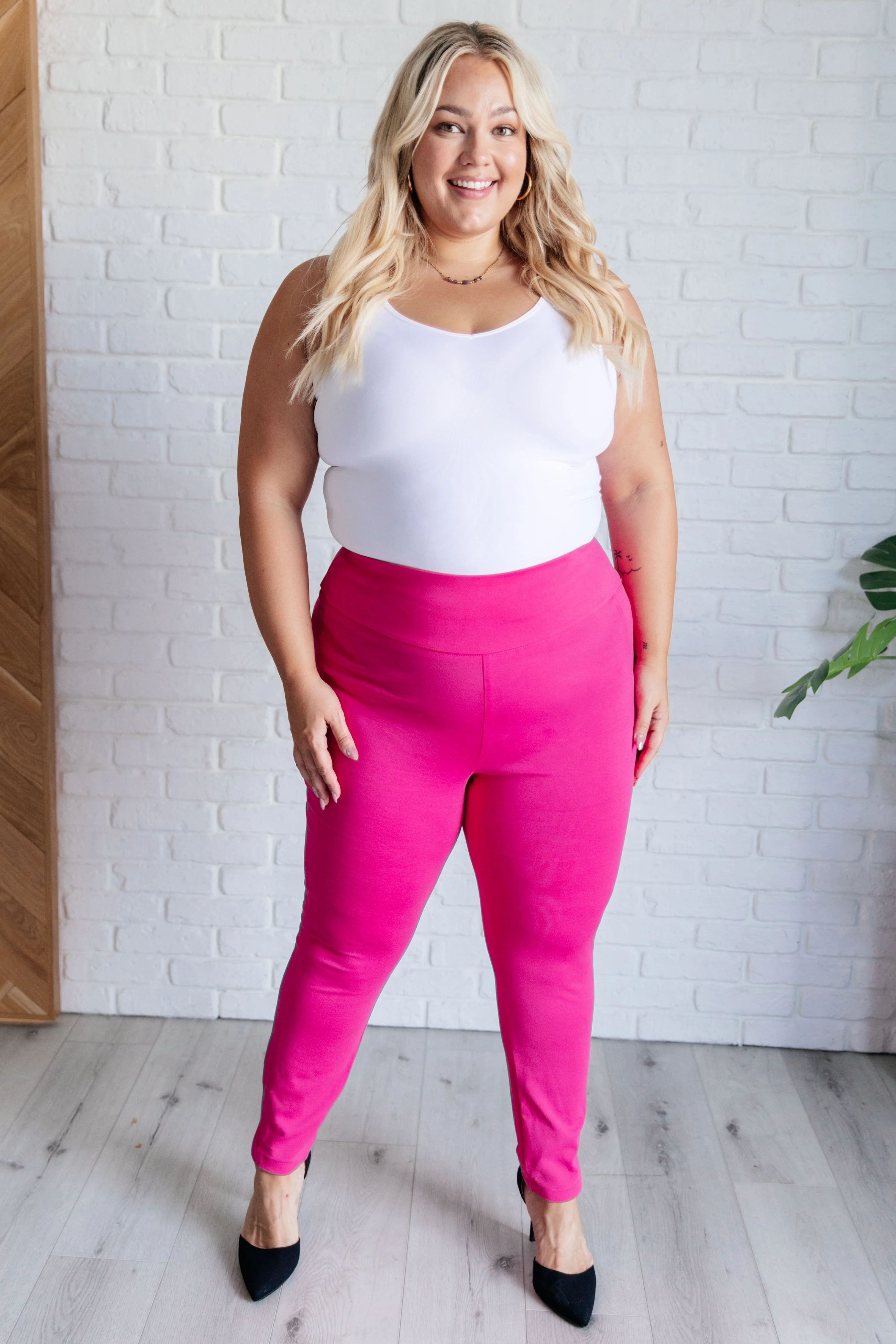 Magic Skinny 28" Pants in Hot Pink - 10/13/2025 - Image 4