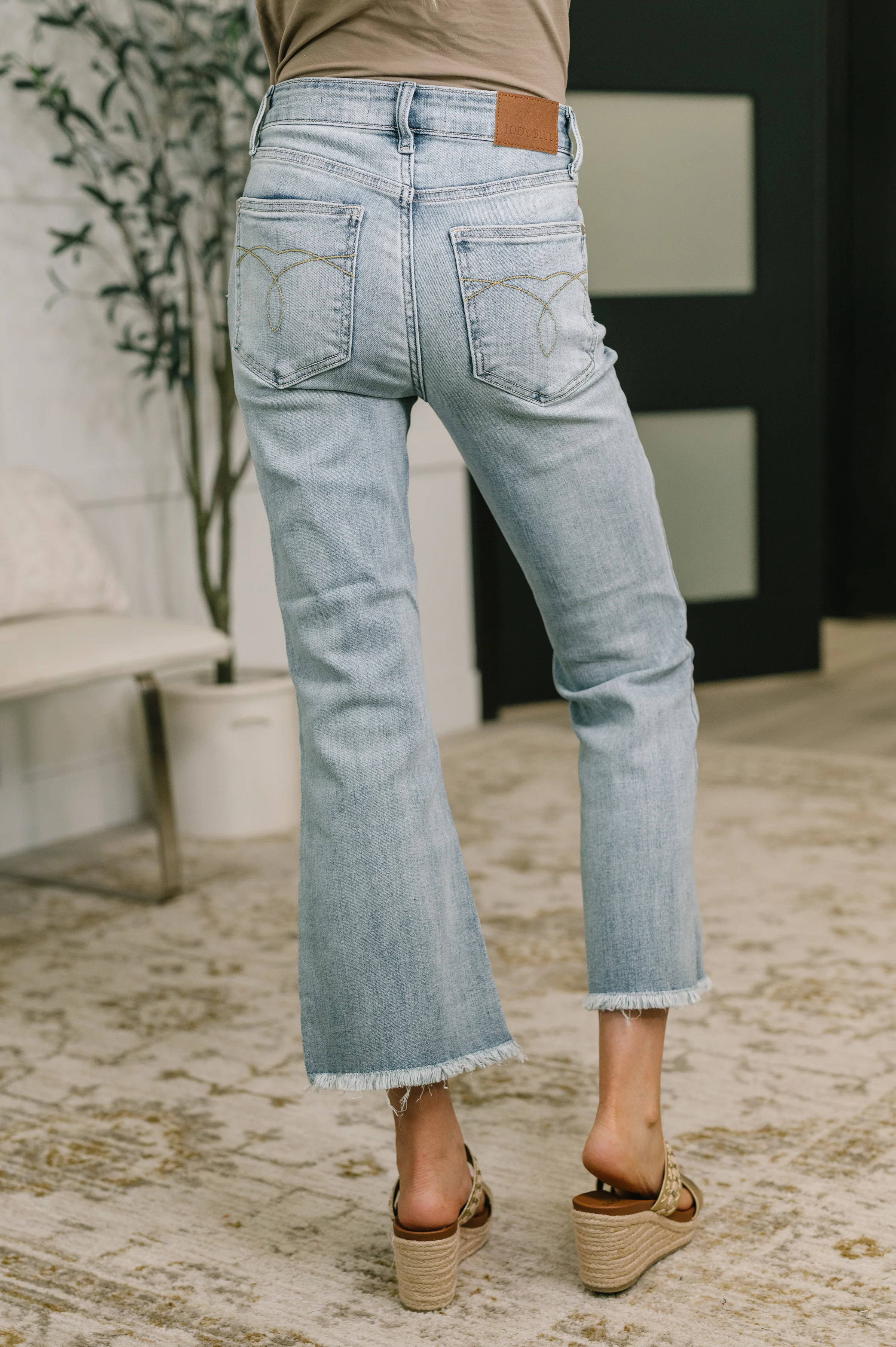 Mckaylee Mid Rise Kick Flare Jeans with Frayed Hem - 5/20/2026 NEW - Image 7
