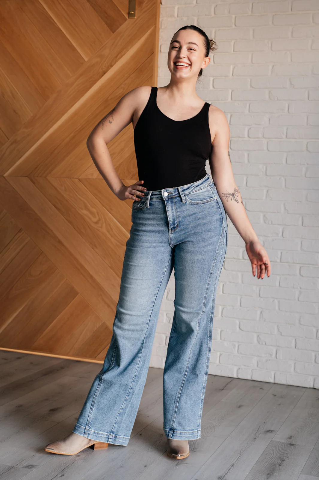 Melia High Rise Side Seam Detail Wide Leg Jeans - 12/4/2024 - Image 5
