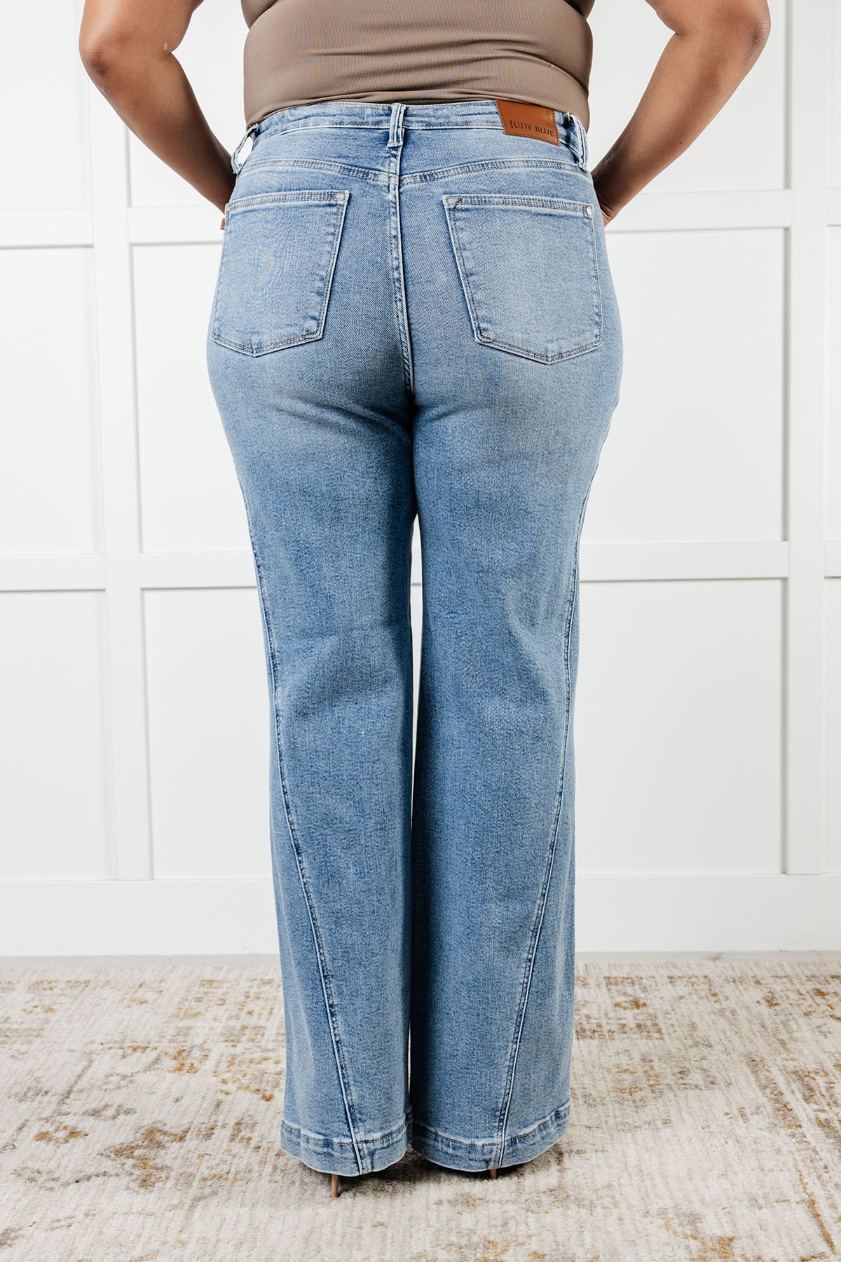 Melia High Rise Side Seam Detail Wide Leg Jeans - 12/4/2024 - Image 9