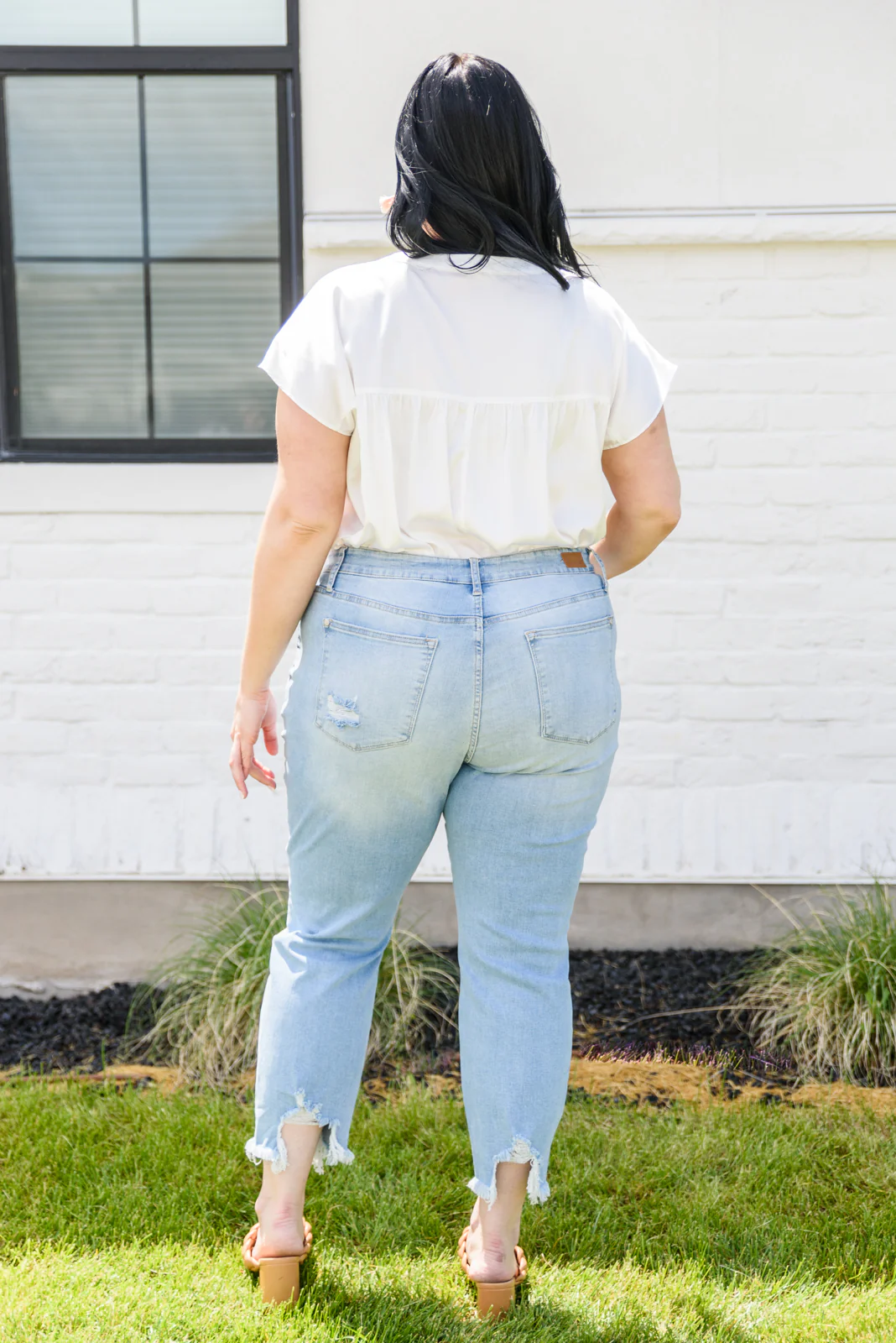 Mid-rise Destroyed Hem Boyfriend Jeans - 7/7/2022 - Image 8
