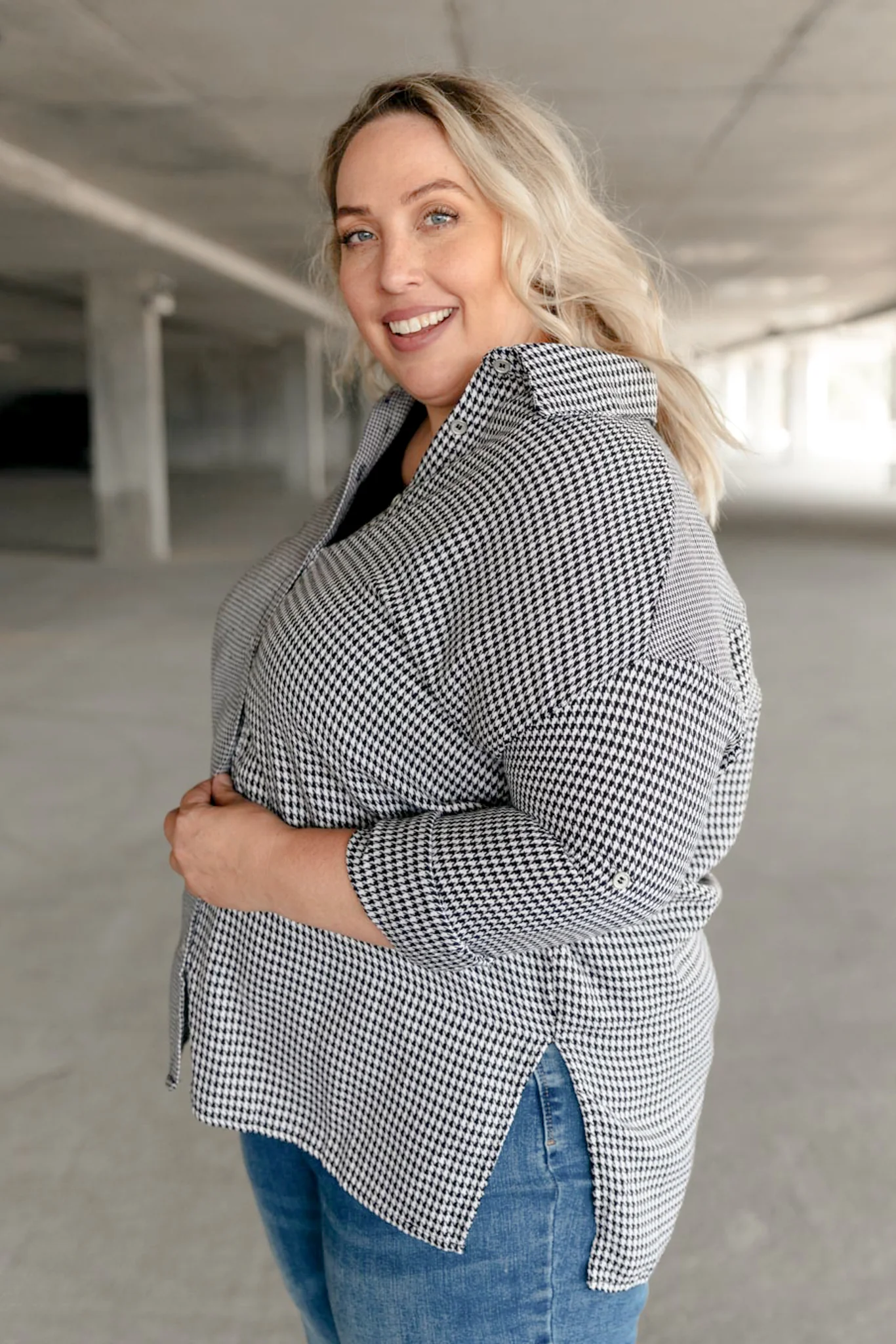 Mixed Houndstooth Button Up Top - 9/14/2021 - Image 10