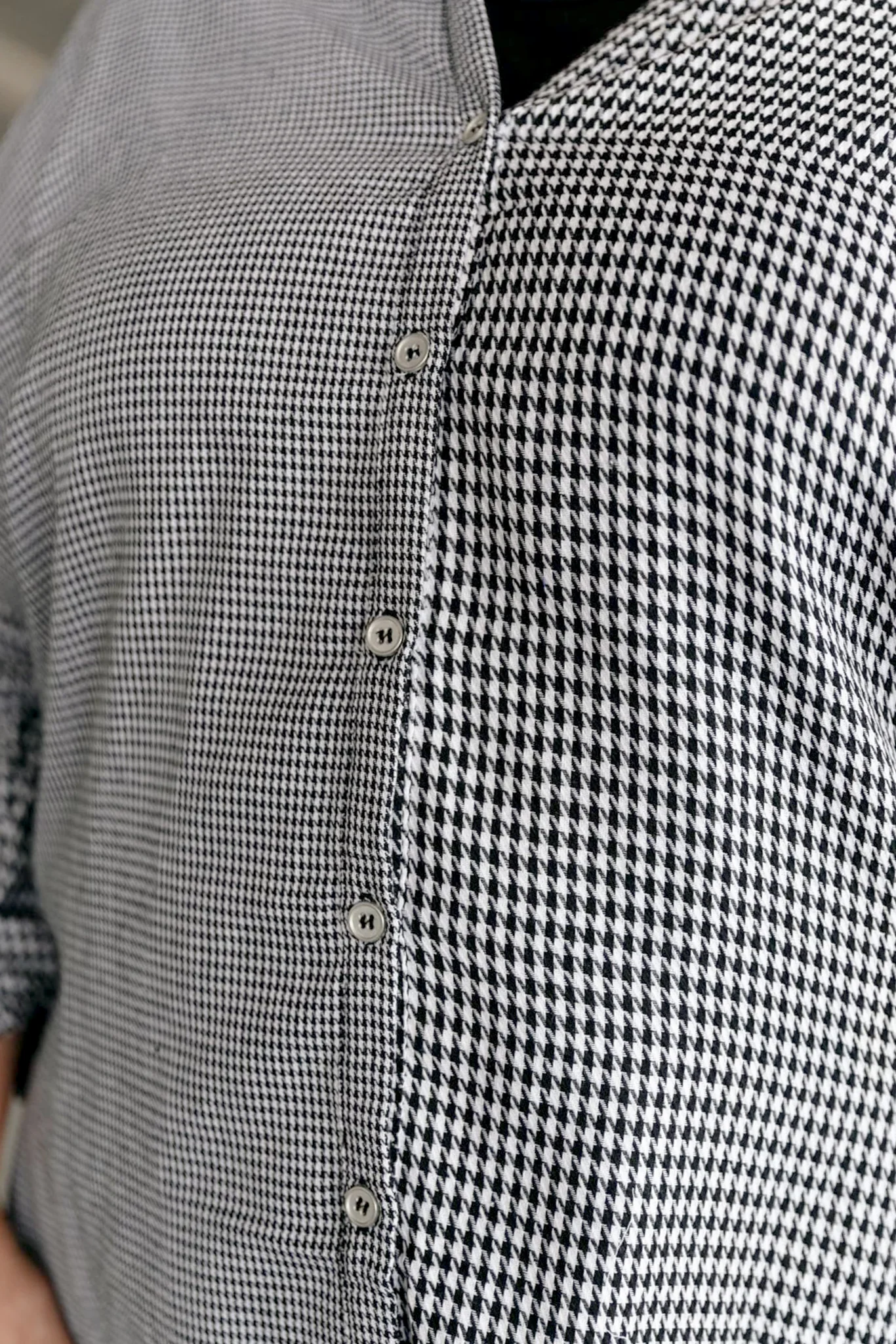 Mixed Houndstooth Button Up Top - 9/14/2021 - Image 14