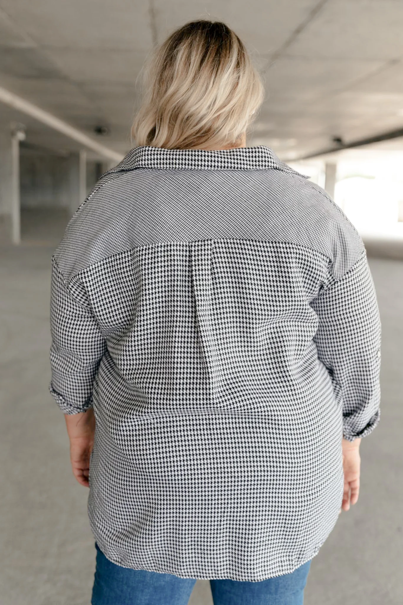 Mixed Houndstooth Button Up Top - 9/14/2021 - Image 15