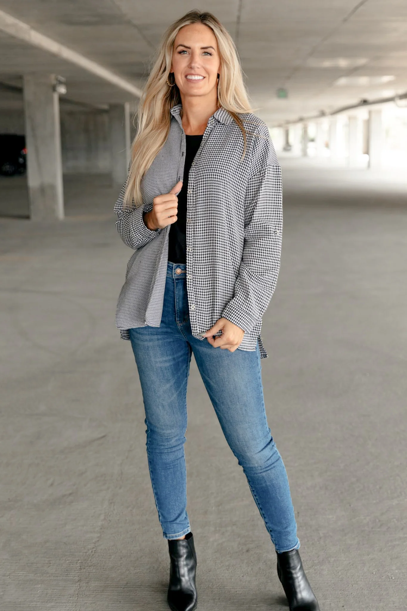 Mixed Houndstooth Button Up Top - 9/14/2021 - Image 17