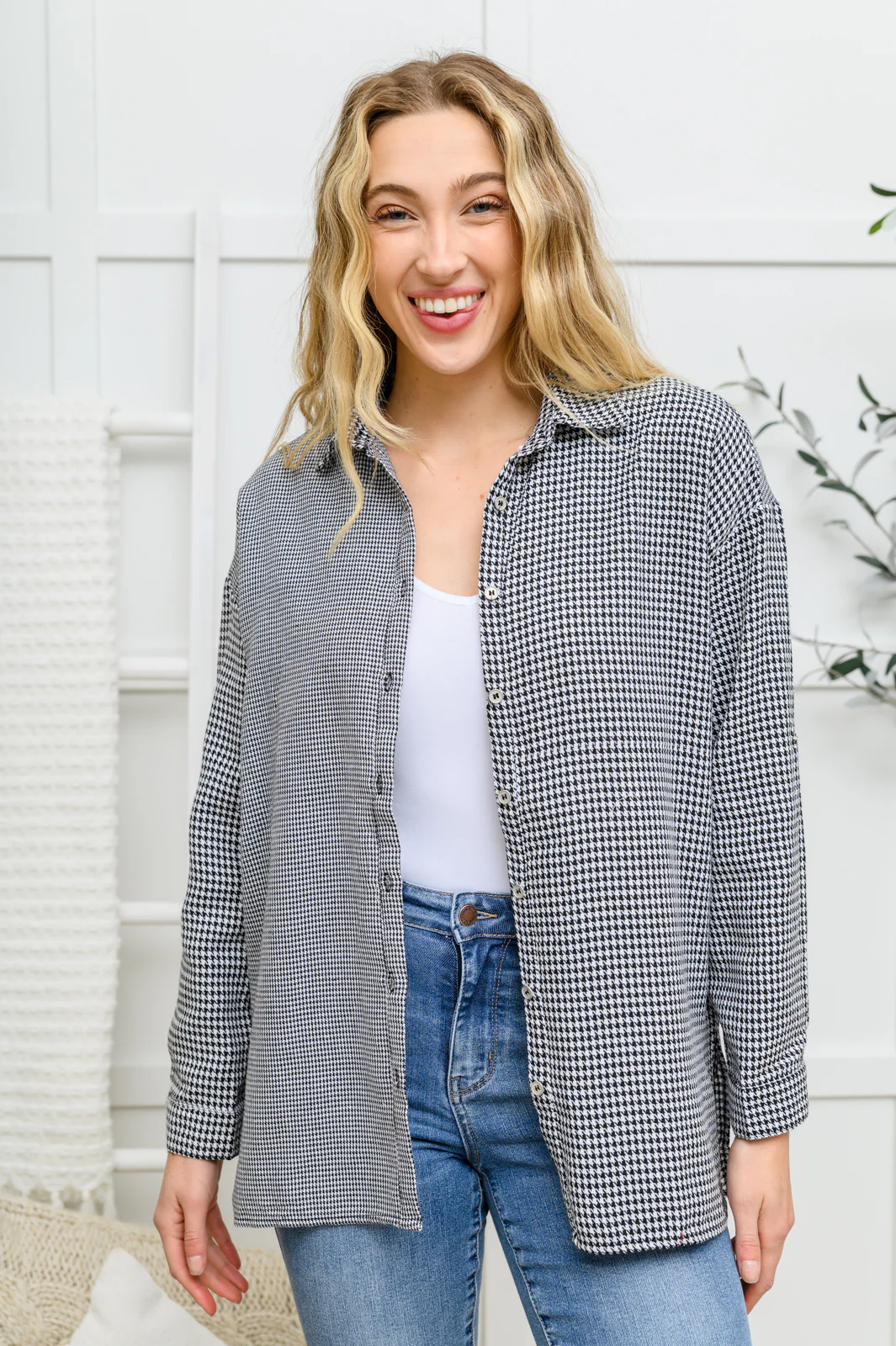 Mixed Houndstooth Button Up Top - 9/14/2021 - Image 2