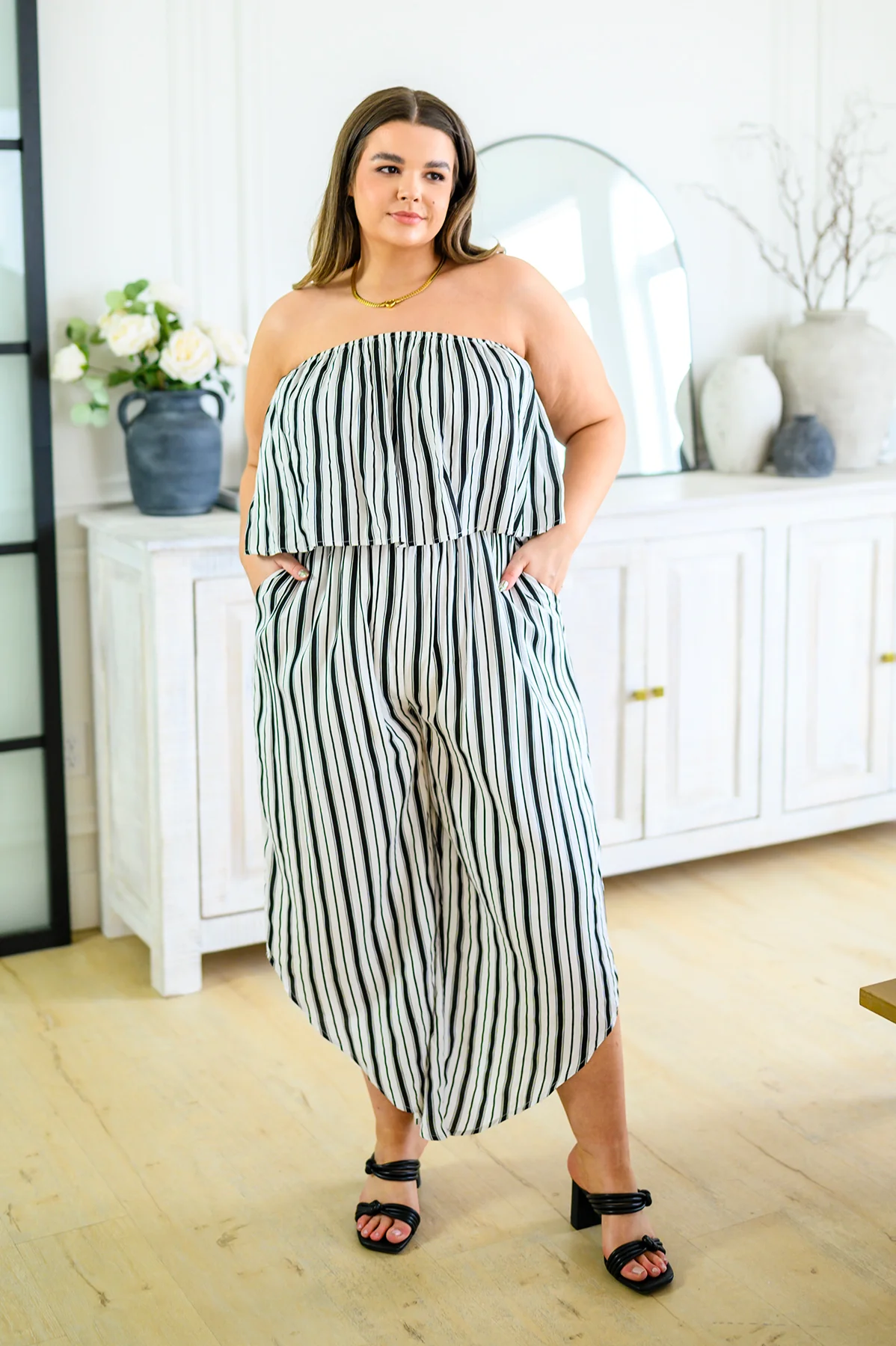 Modern Stripes Sleeveless Jumpsuit - 4/28/2022 - Image 9